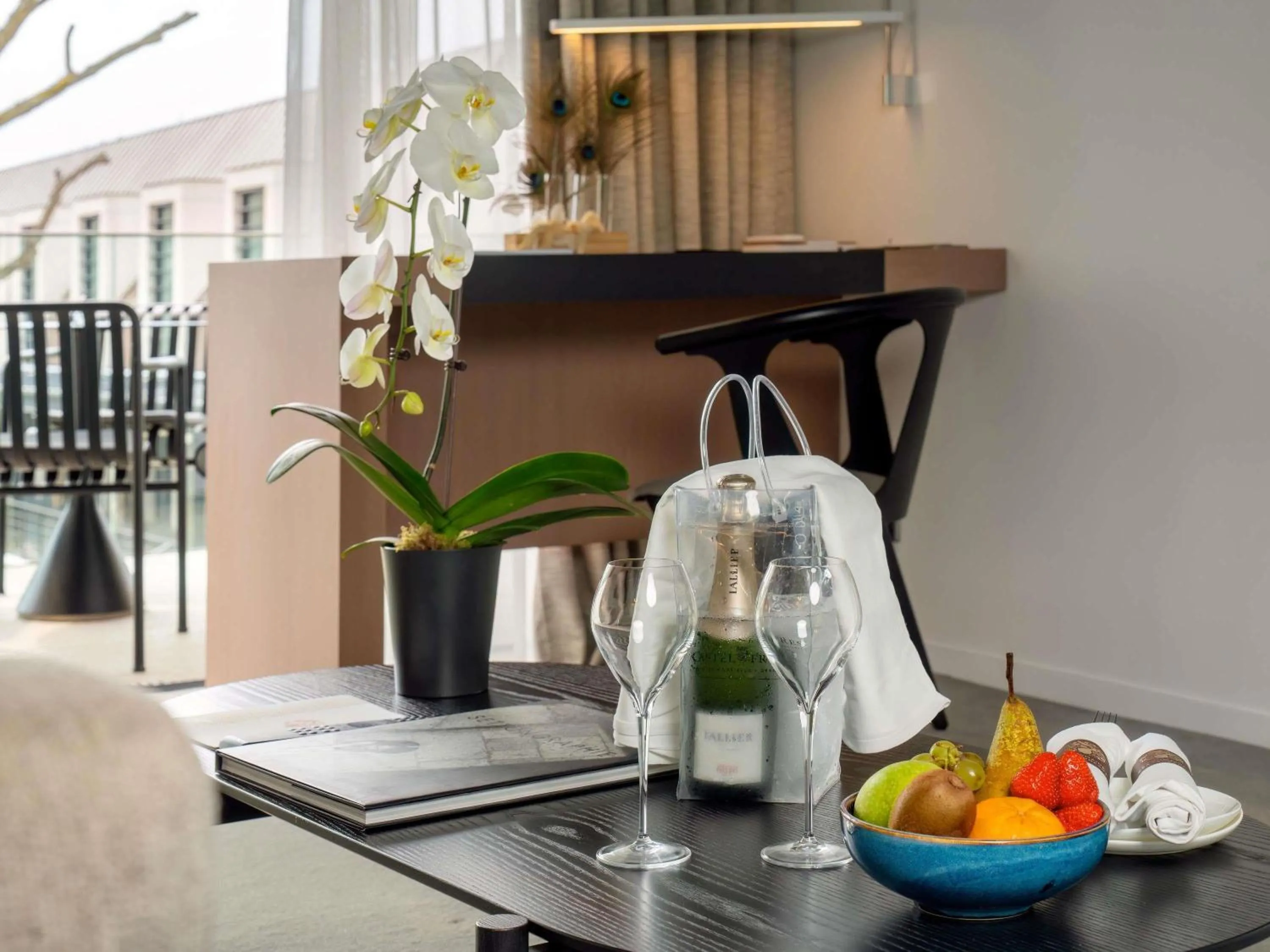 Bedroom in Le Domaine des Vanneaux Golf & Spa L'Isle Adam - MGallery Collection