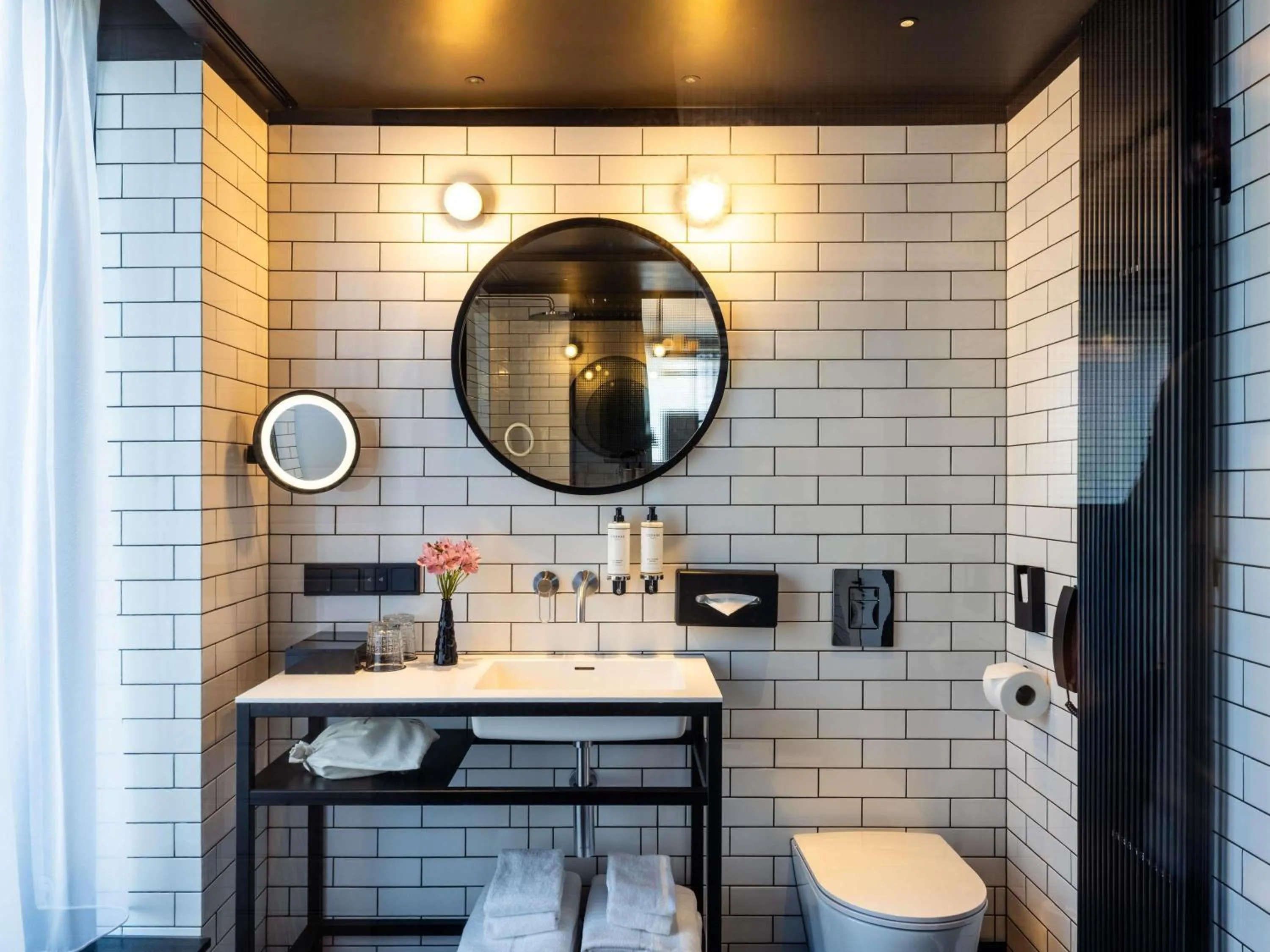 Bedroom in The Bridge Wroclaw - MGallery