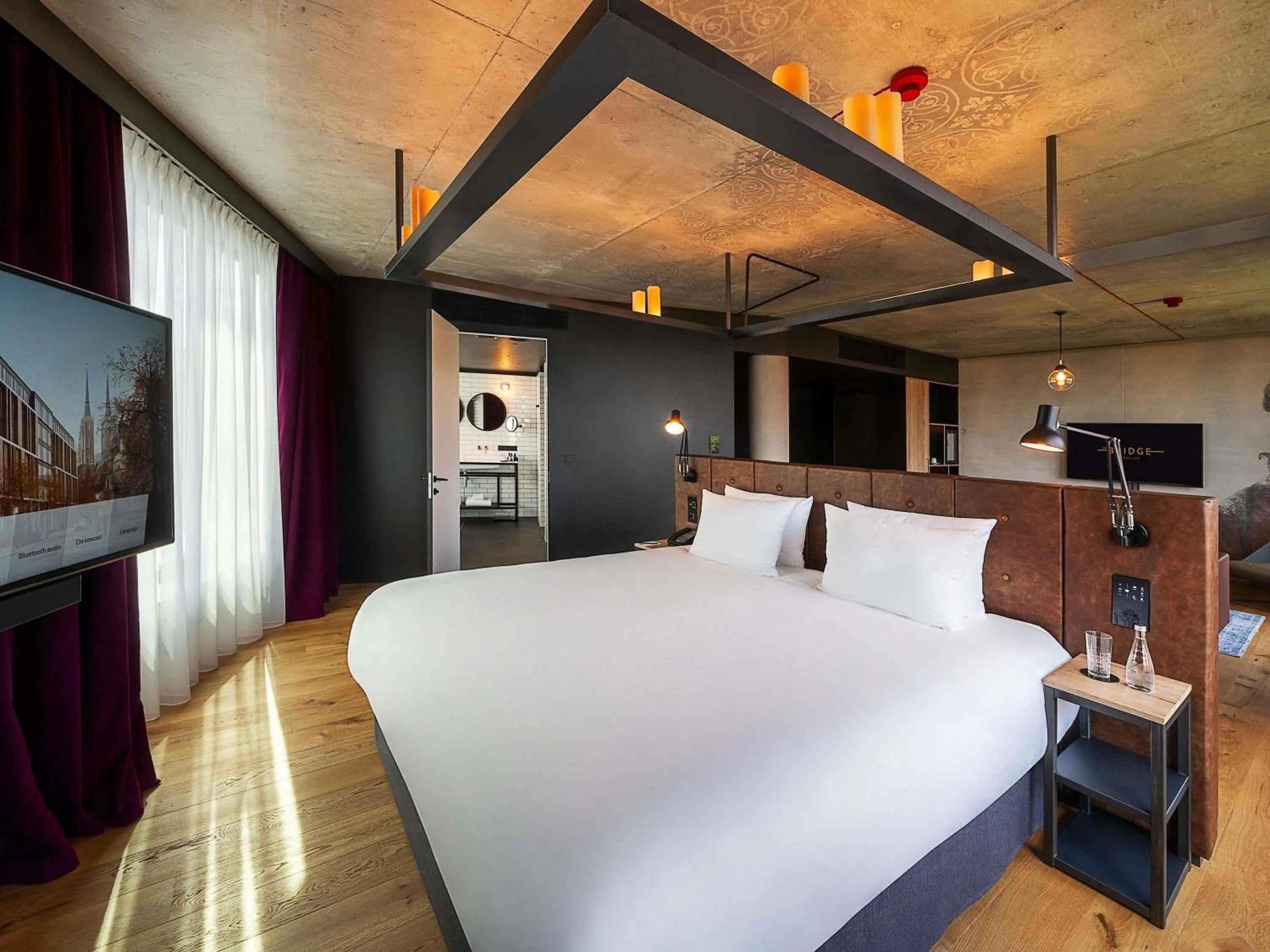 Photo of the whole room, Bed in The Bridge Wroclaw - MGallery