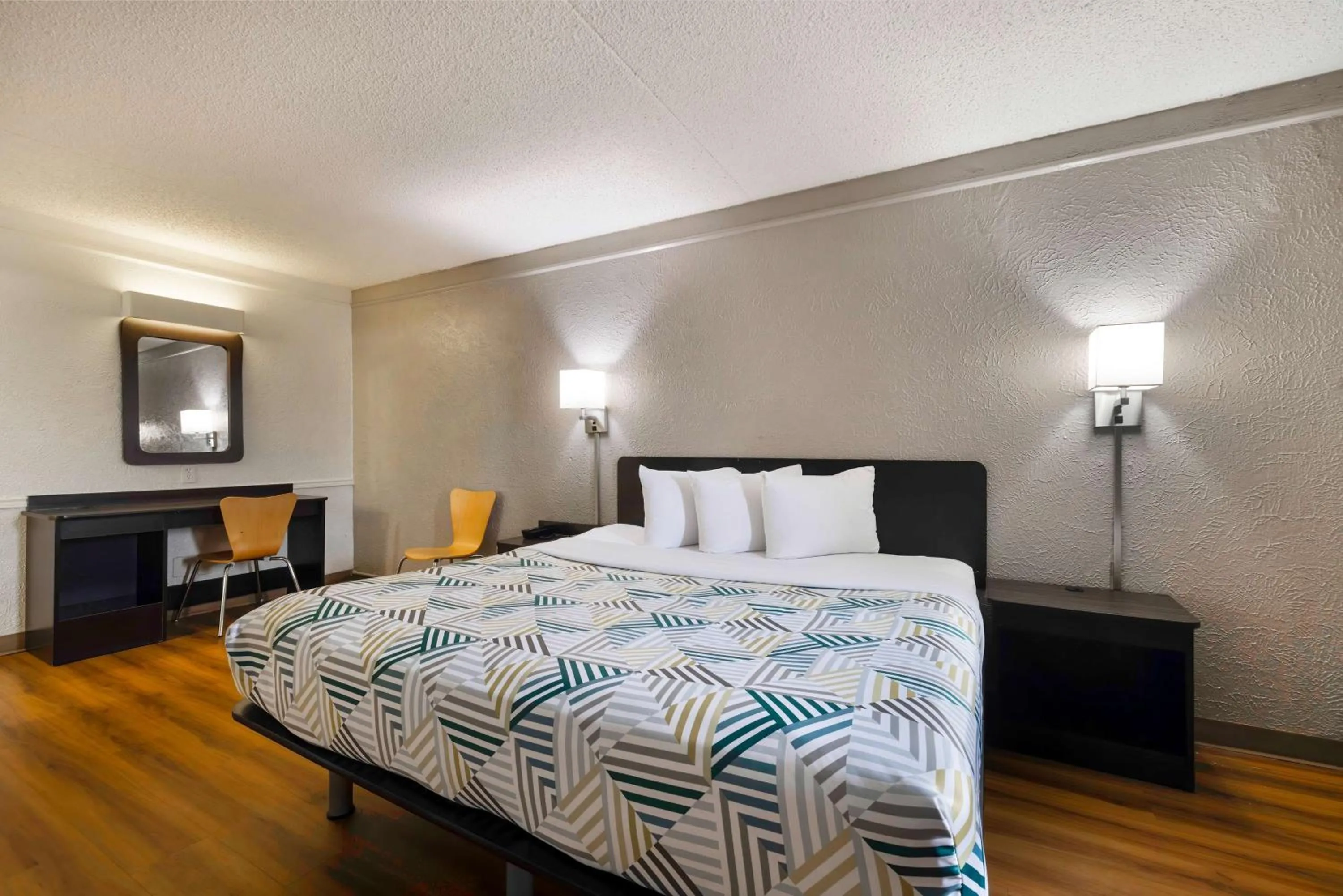 Bedroom, Bed in Motel 6-Beaumont, TX