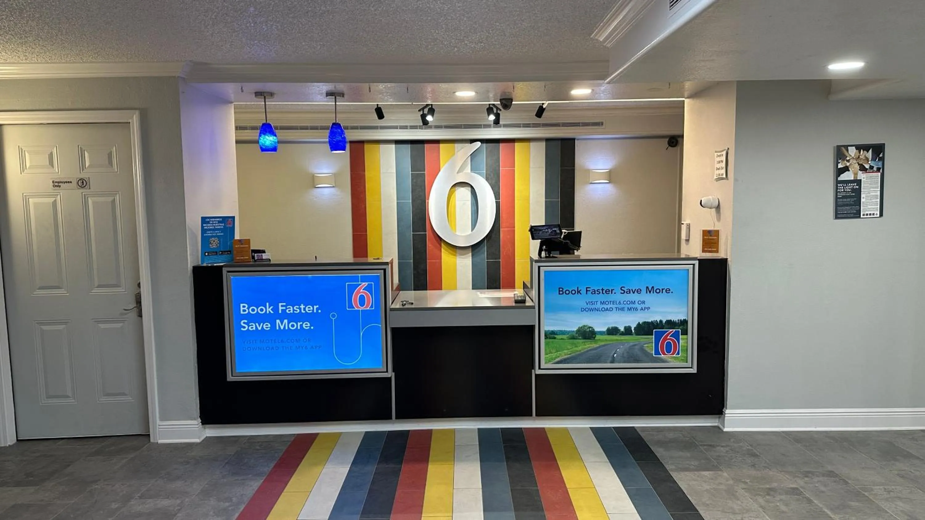 Lobby or reception in Motel 6-Beaumont, TX