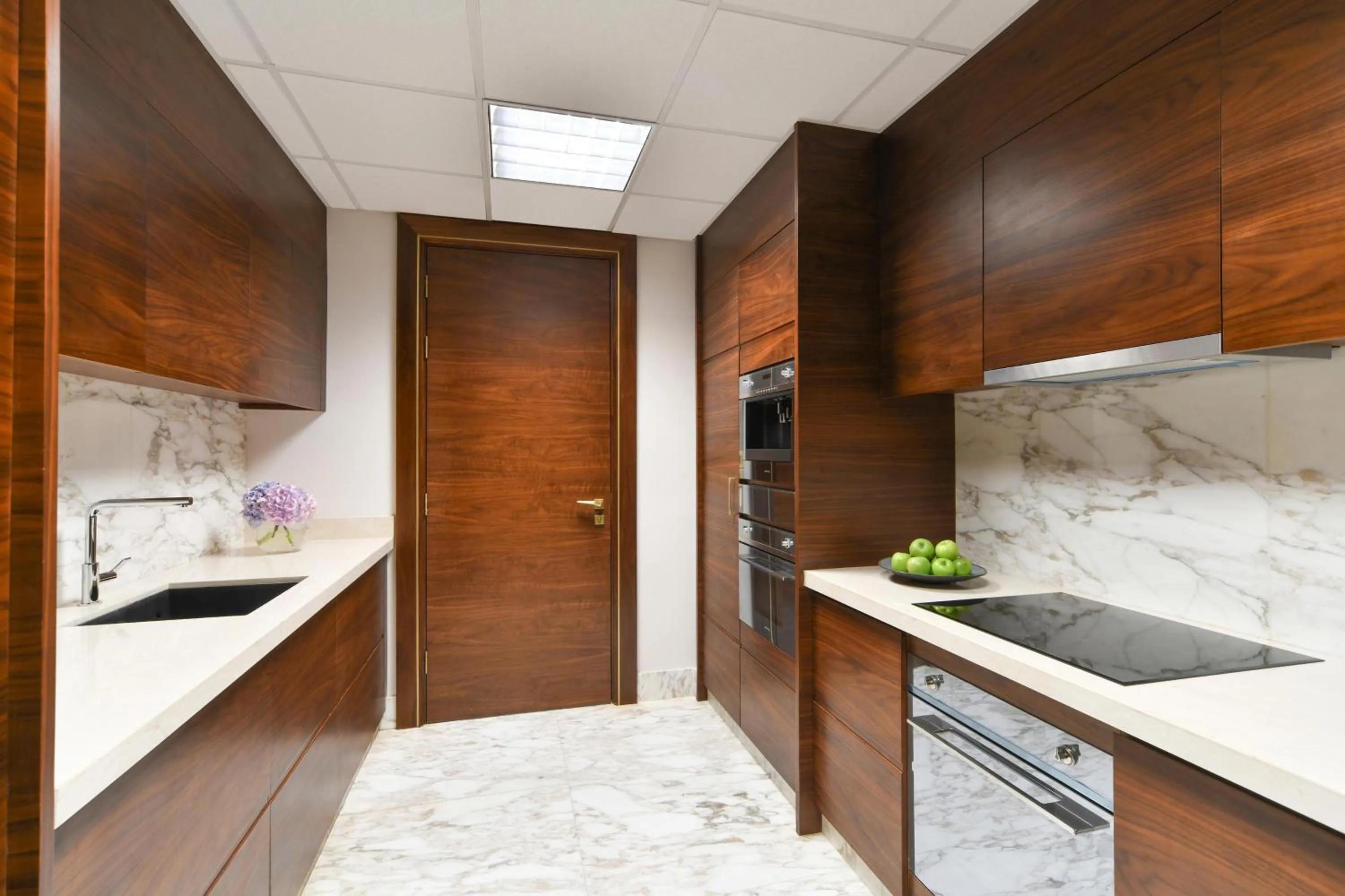 Kitchen or kitchenette in Al Messila, A Luxury Collection Resort & Spa, Doha