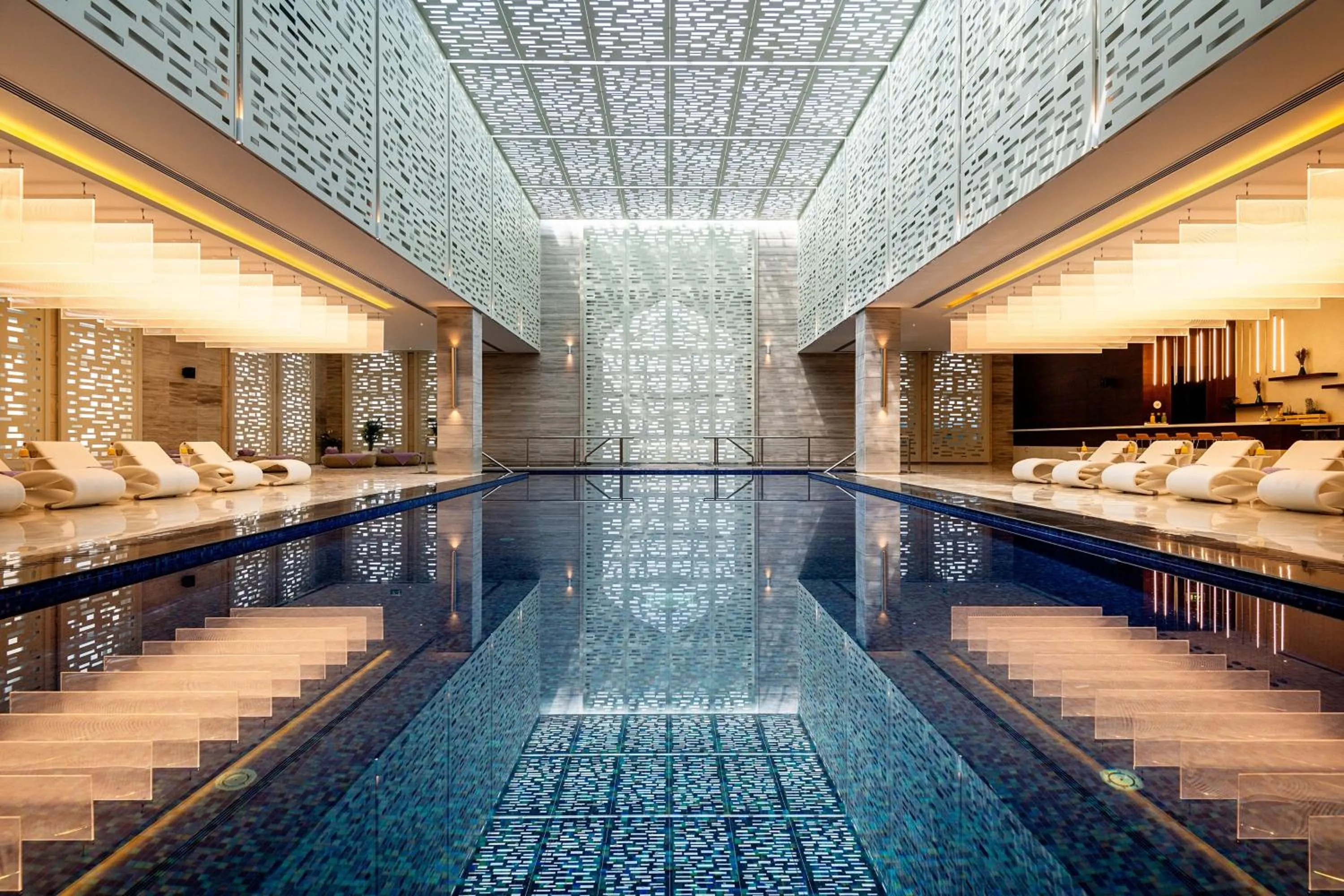 Swimming pool in Al Messila, A Luxury Collection Resort & Spa, Doha