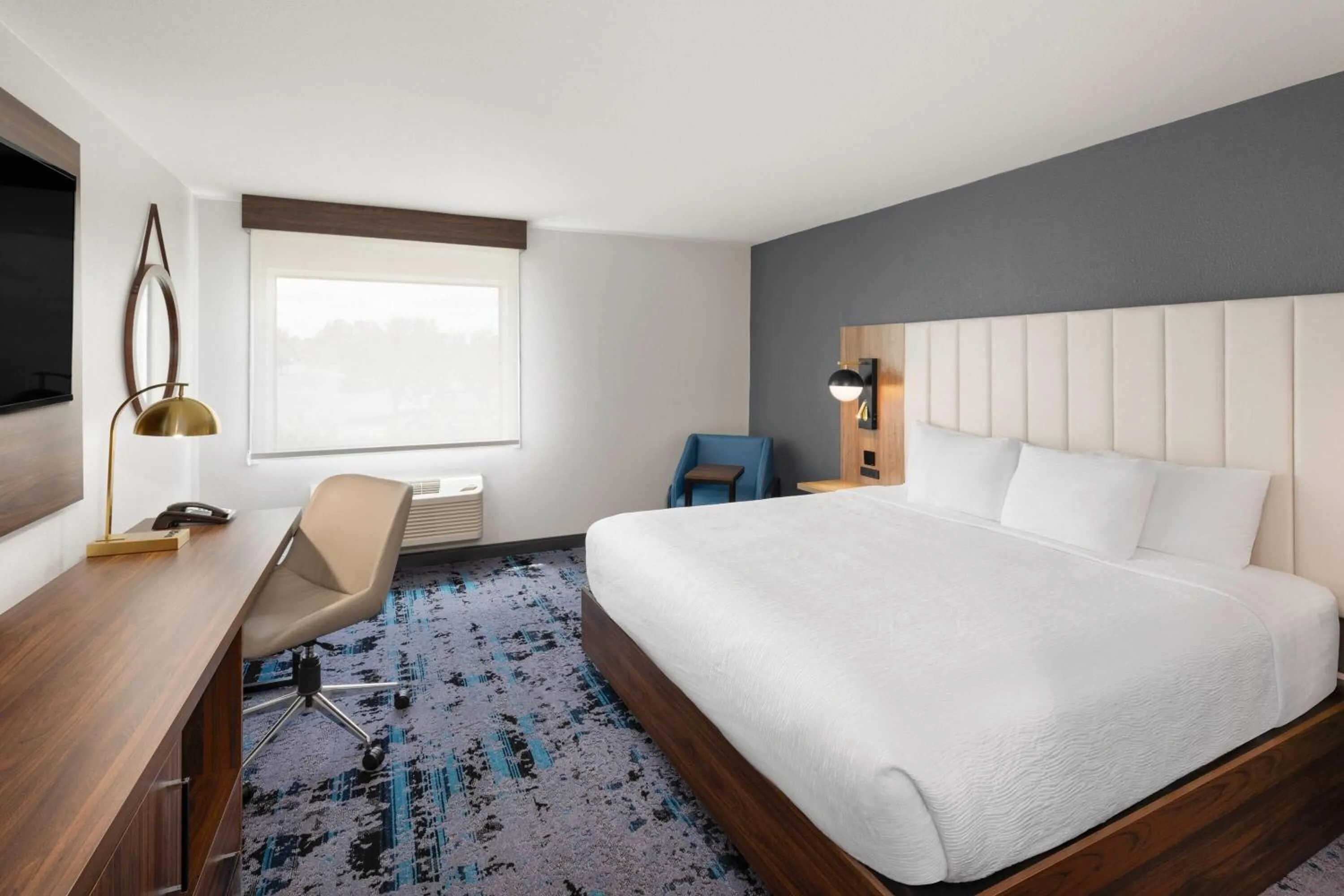 Photo of the whole room, Bed in La Quinta by Wyndham Springdale