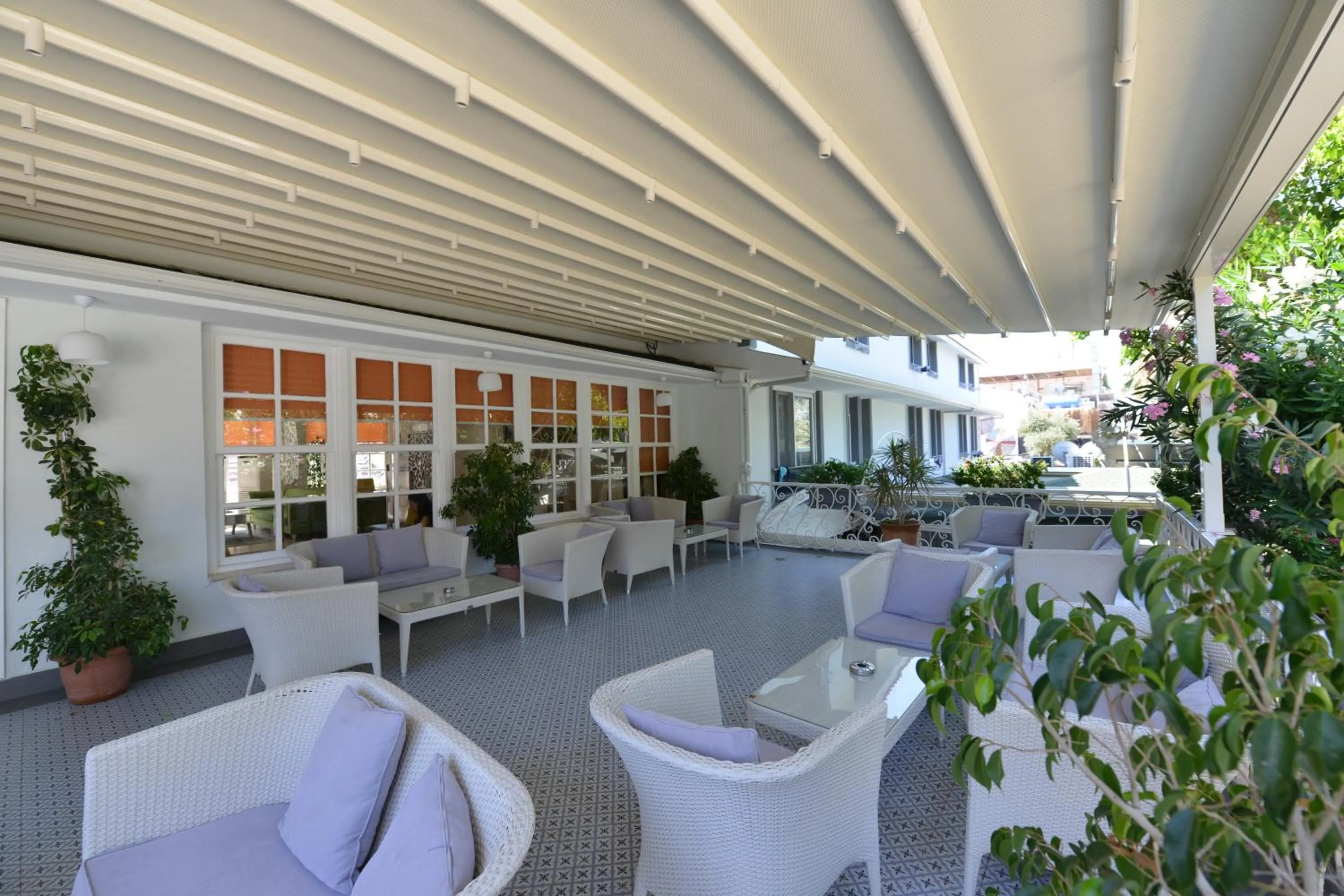 Lobby or reception in Tonoz Beach Hotel