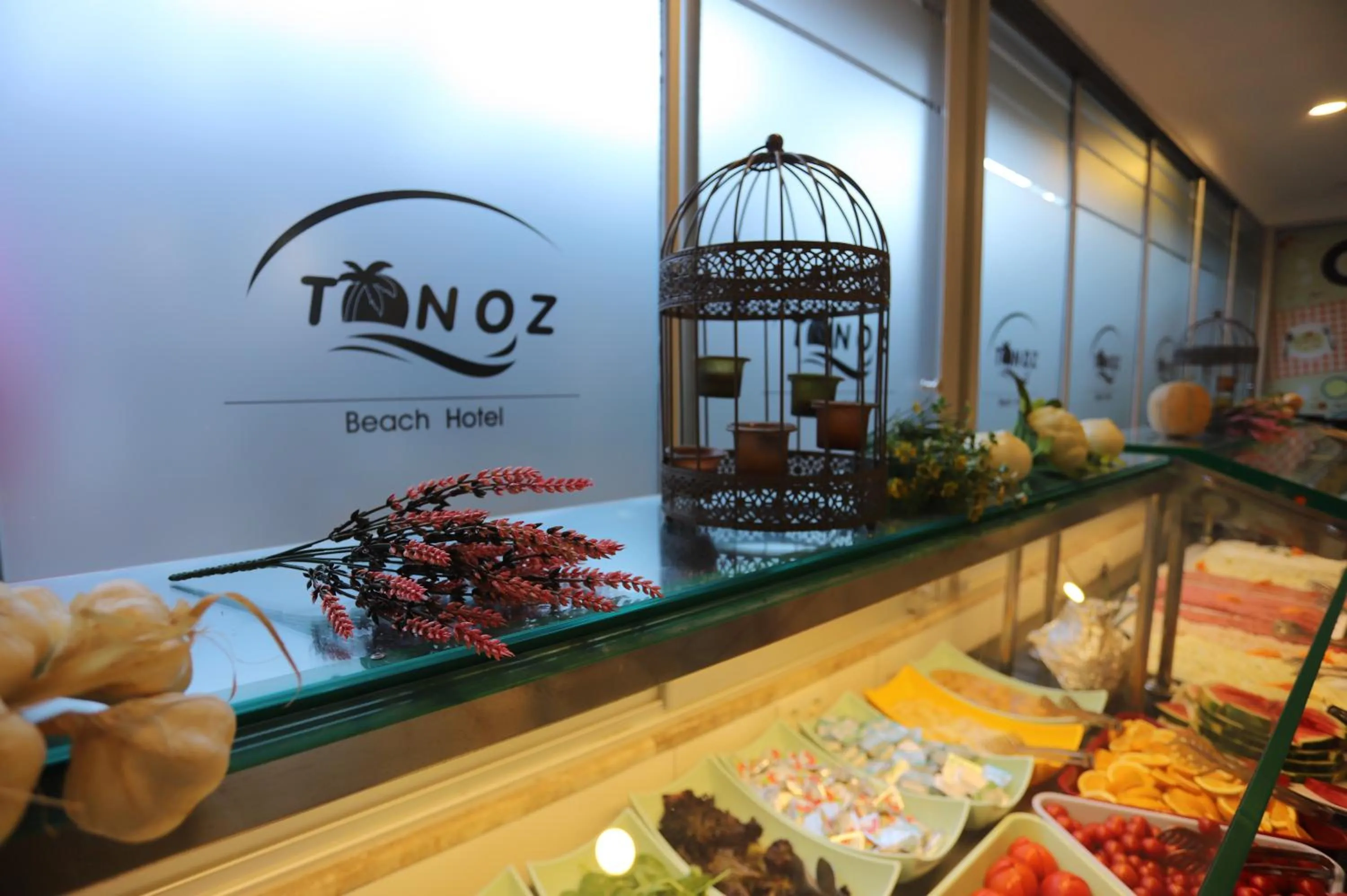 Restaurant/places to eat in Tonoz Beach Hotel
