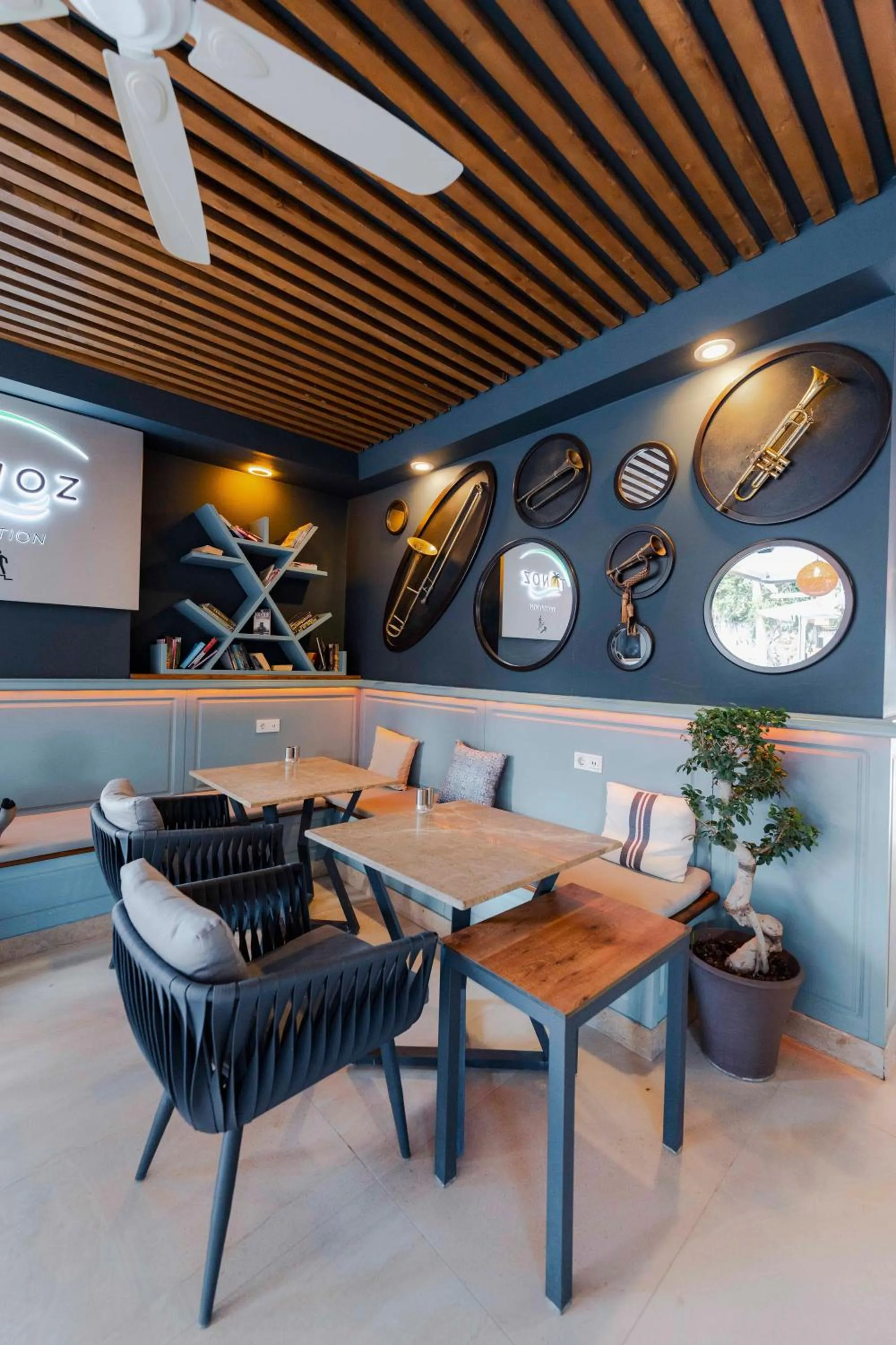 Restaurant/places to eat in Tonoz Beach Hotel