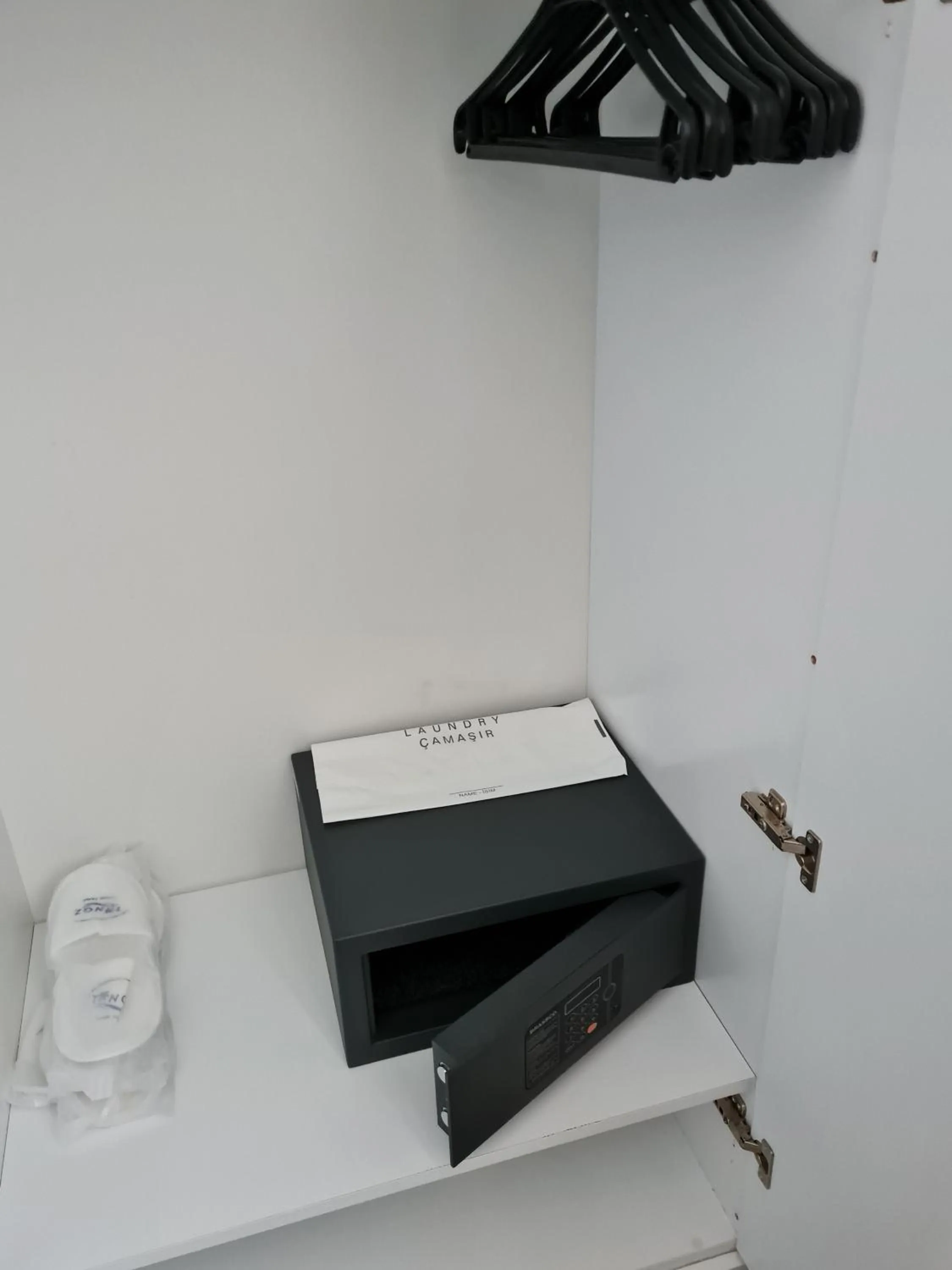 wardrobe in Tonoz Beach Hotel