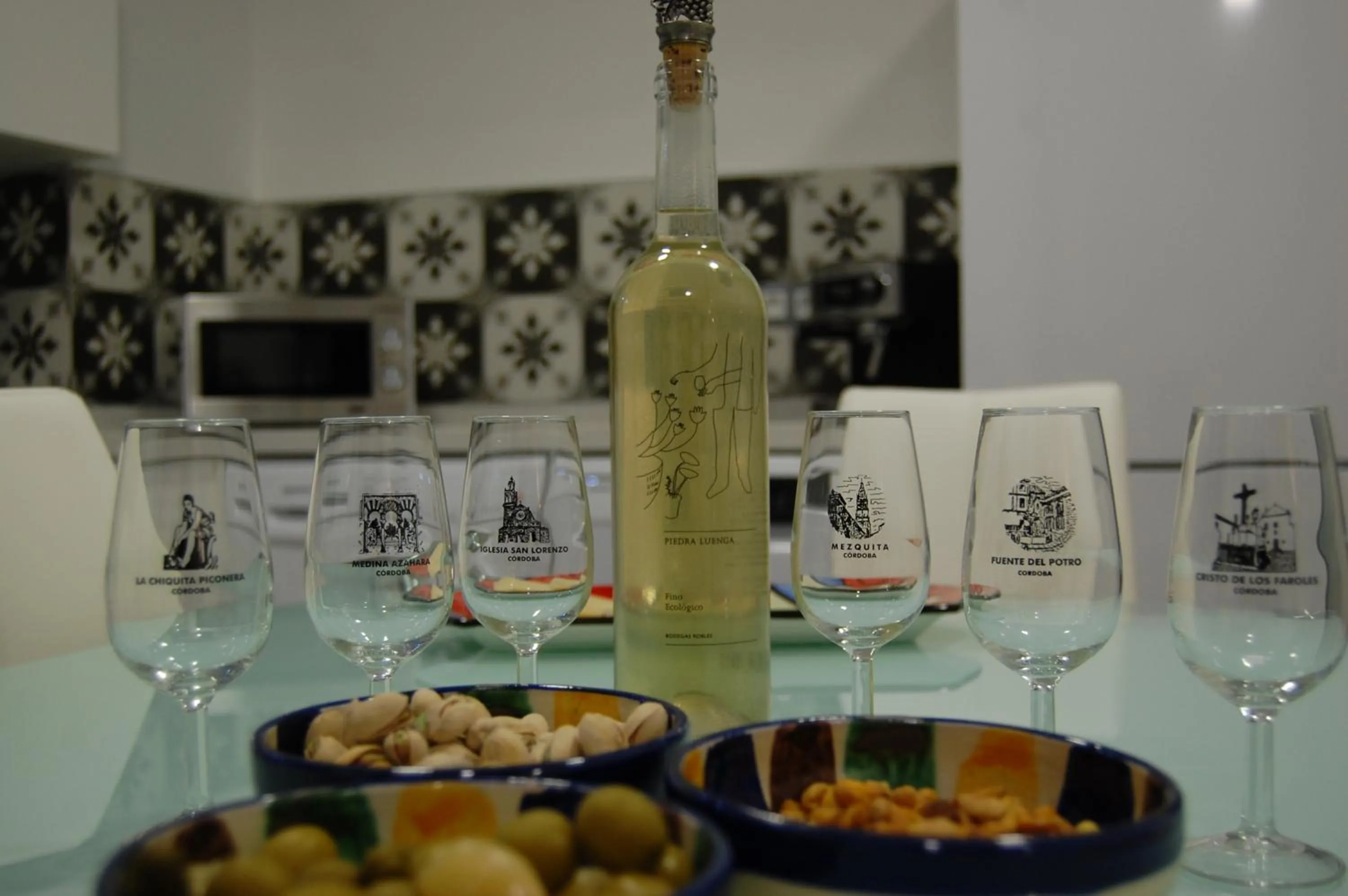 Food and drinks in ALHAJAS DE CORDOBA