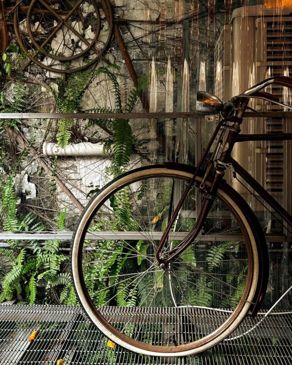 Cycling in Mingle Highstreet - CoWorking Hub