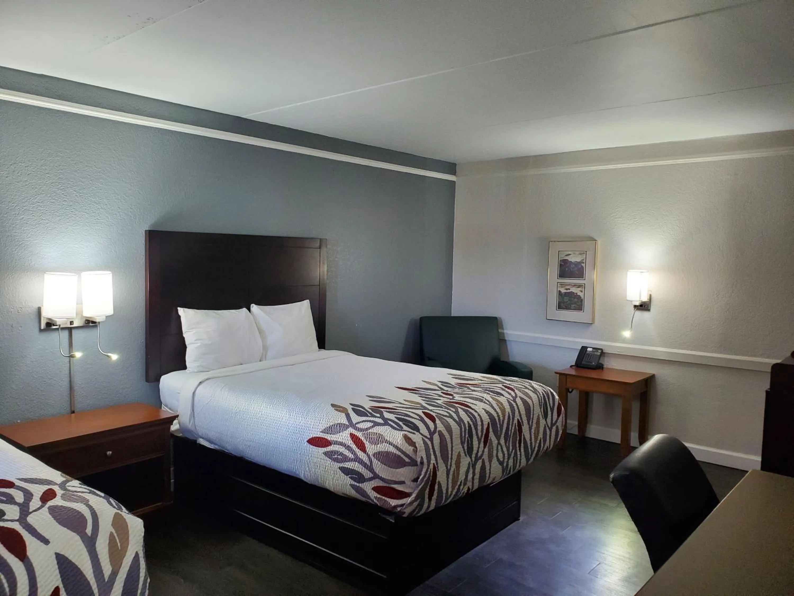 Bed in Relax Inn West Medical Center