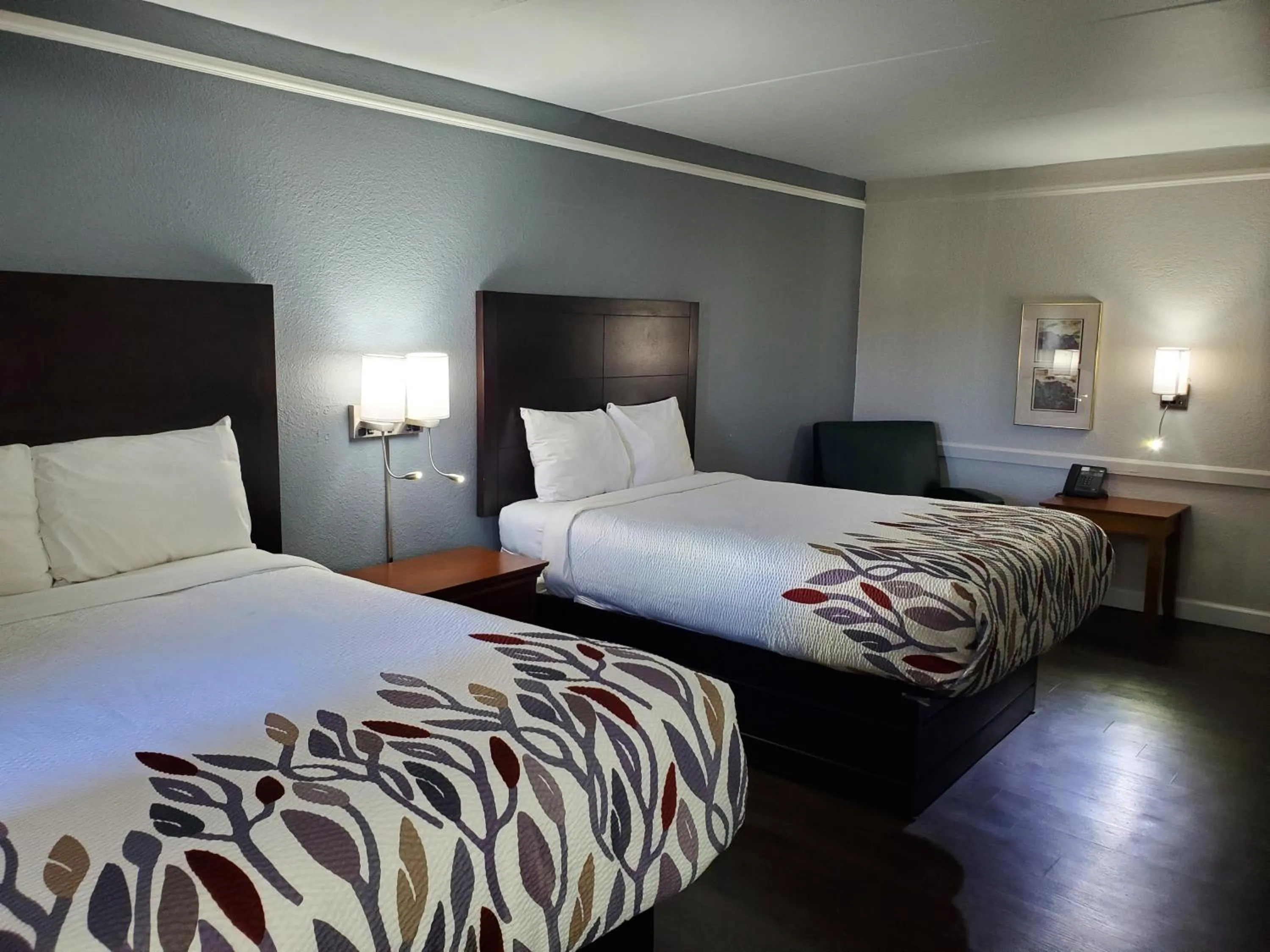 Bed in Relax Inn West Medical Center