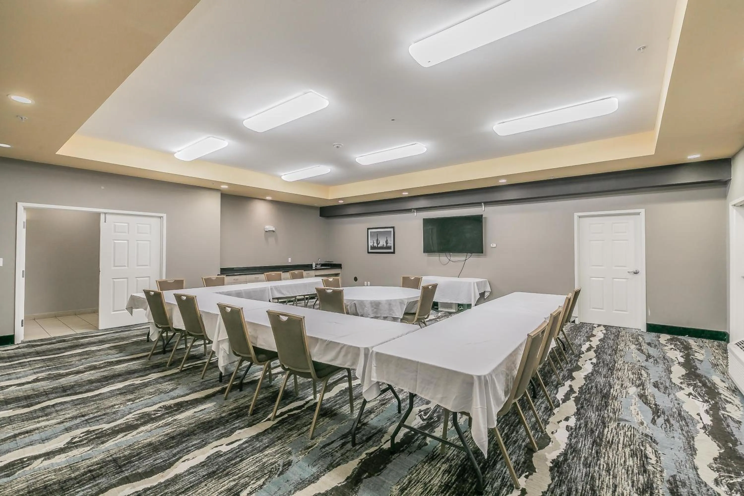 Meeting/conference room in La Quinta by Wyndham Granbury