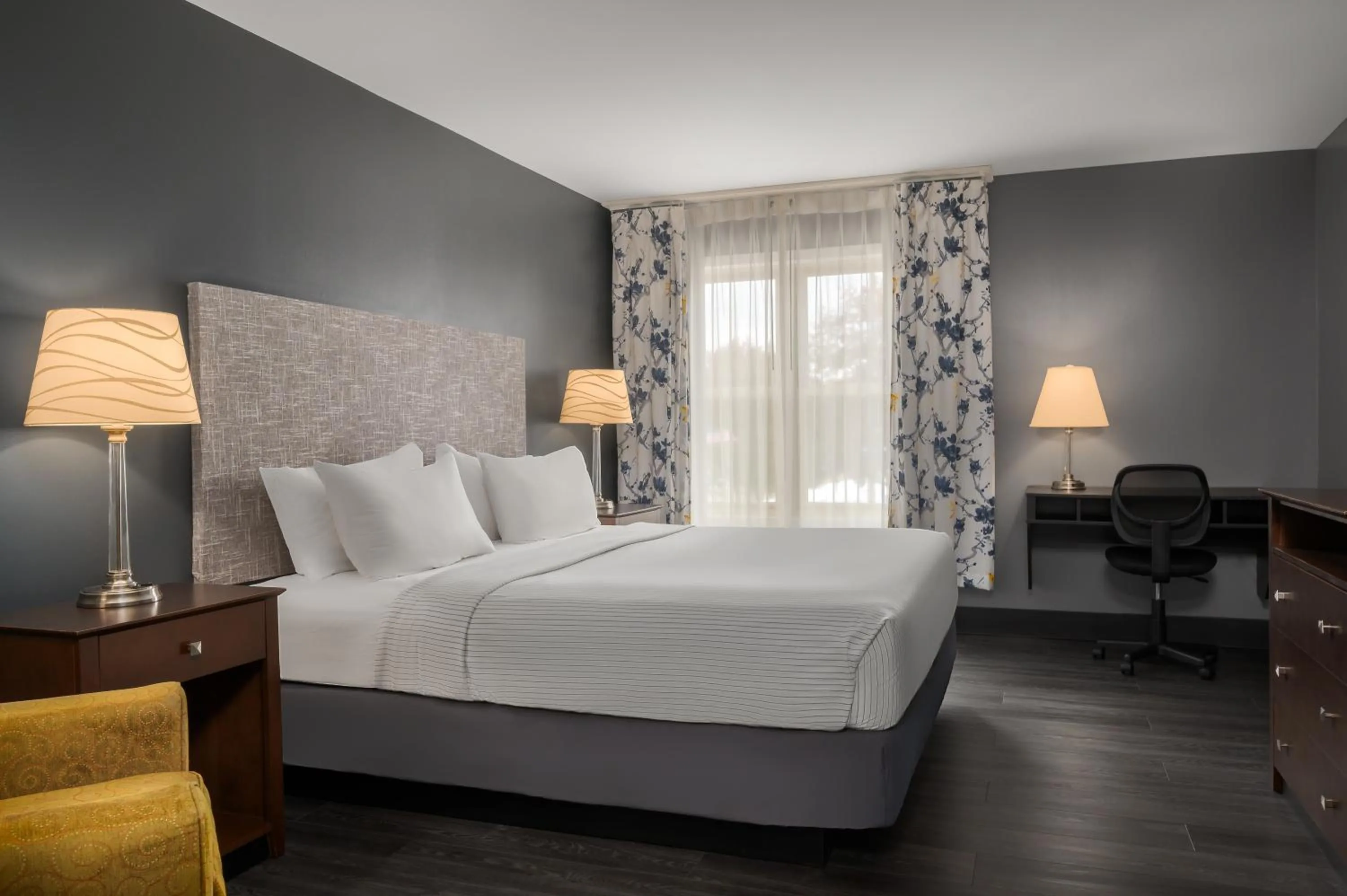 Bed in The Inn On Sheridan