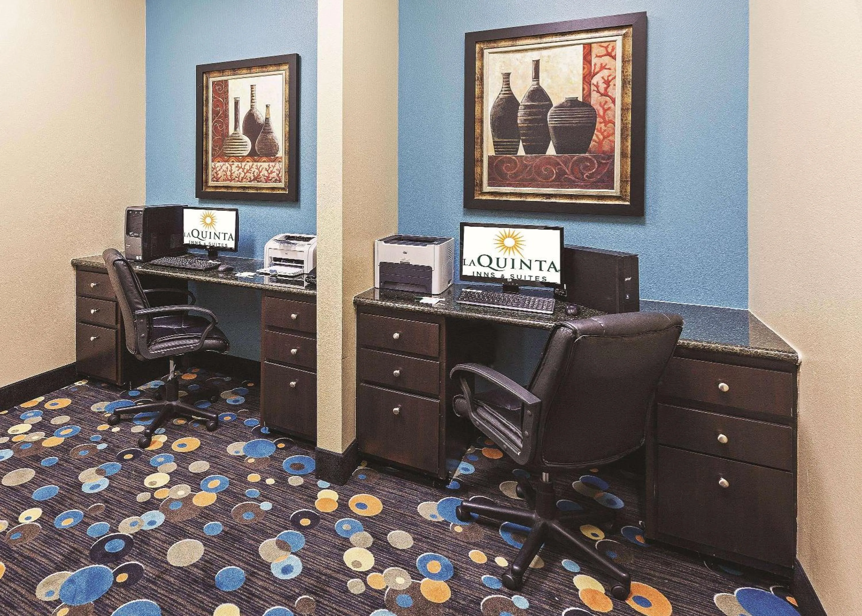 Business facilities in La Quinta by Wyndham Houston Hobby Airport