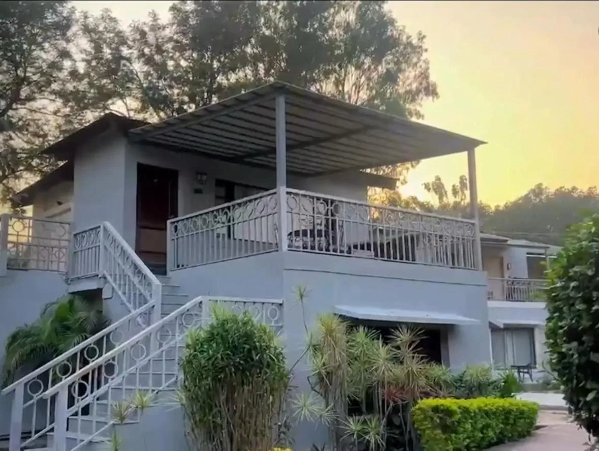 Day in Manu Maharani Resort