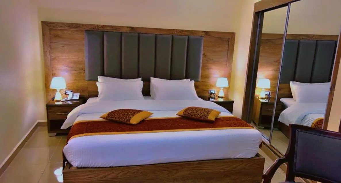 Bed in Shaqilath Hotel