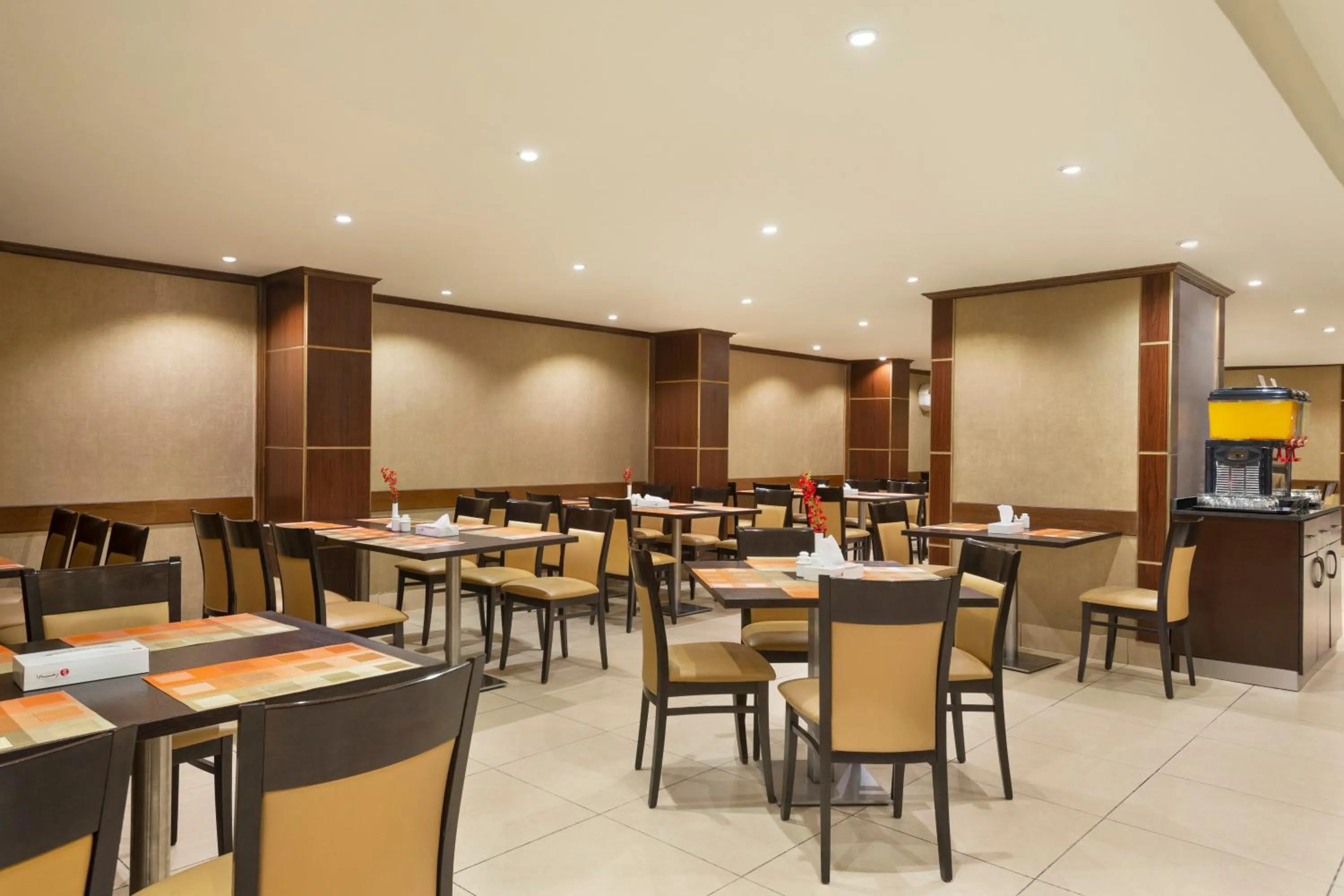 Restaurant/places to eat in Al Massa Dar Al Fayzeen Makkah