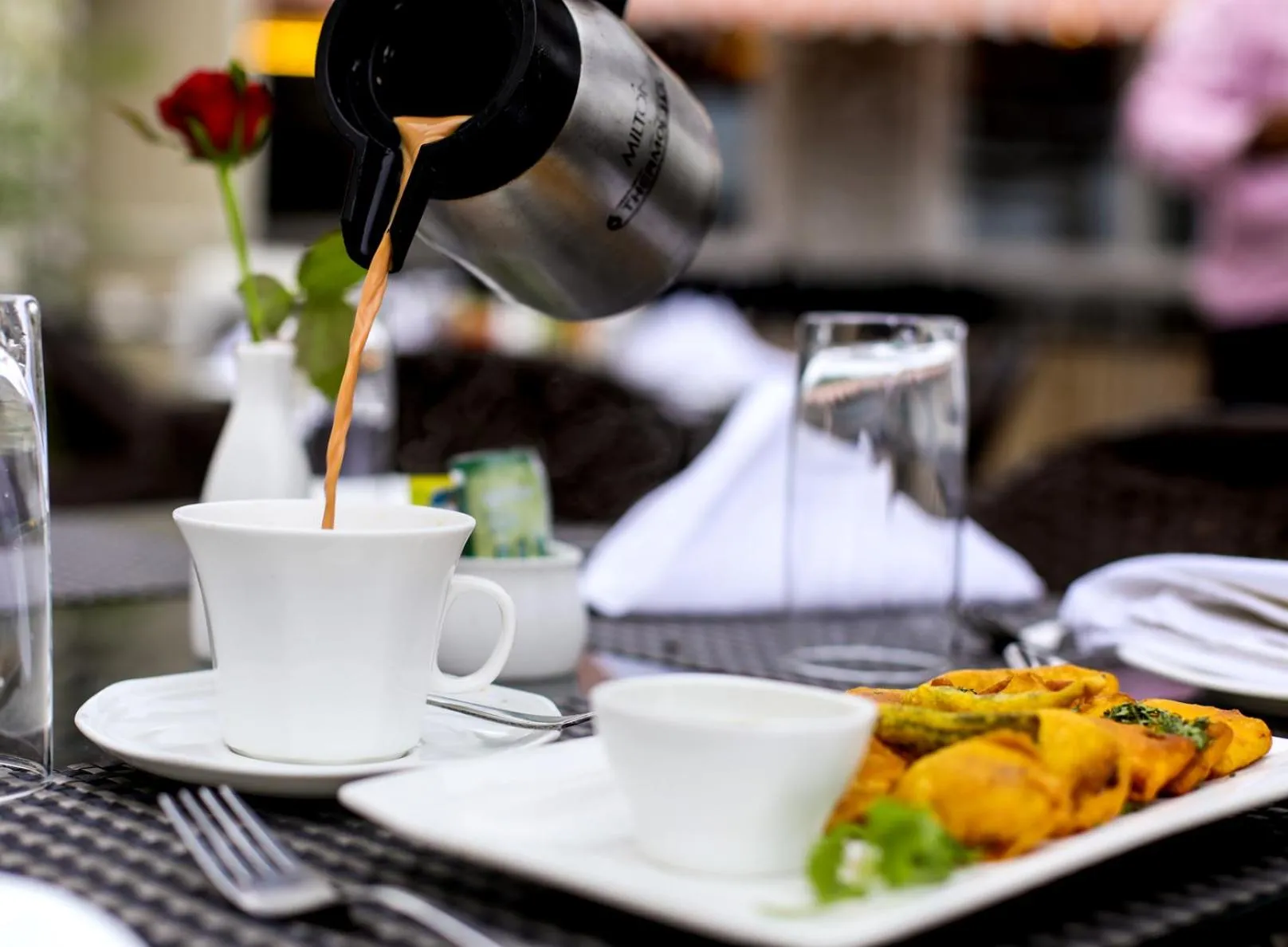 Food and drinks in Gold Stone Comfort