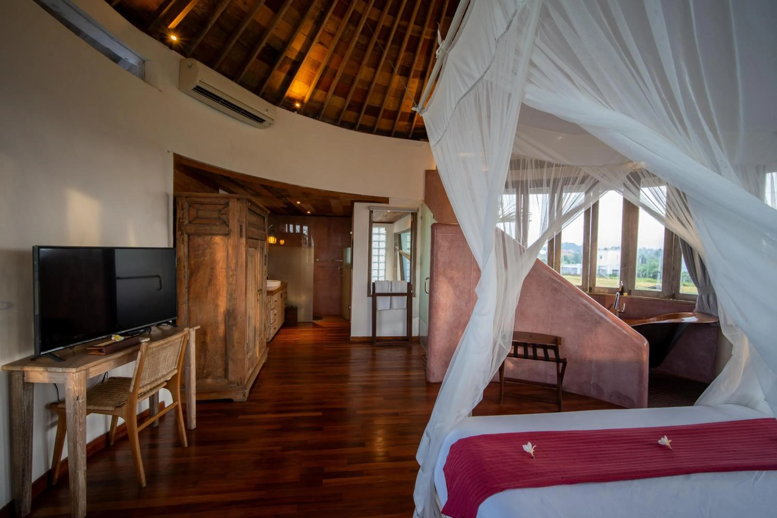 TV and multimedia, Bed in Aryaswara Villa Ubud