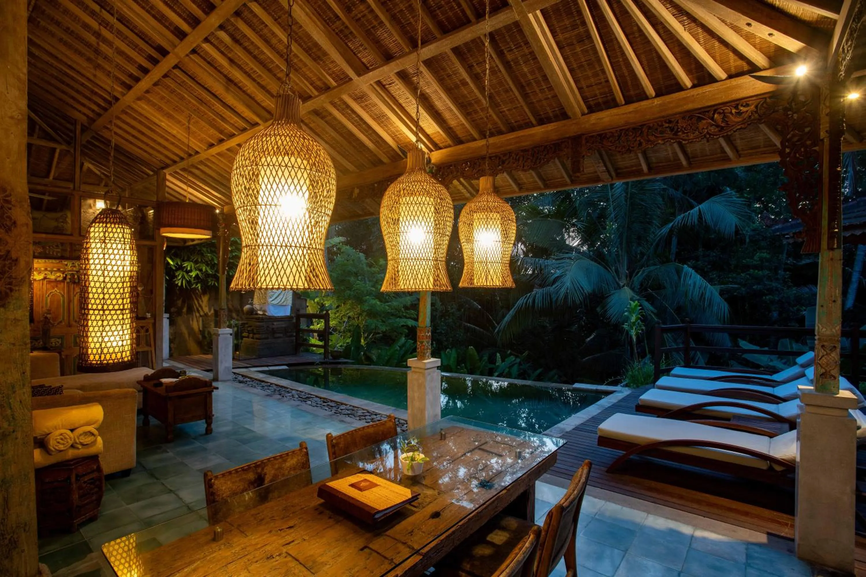 Dining area in Aryaswara Villa Ubud