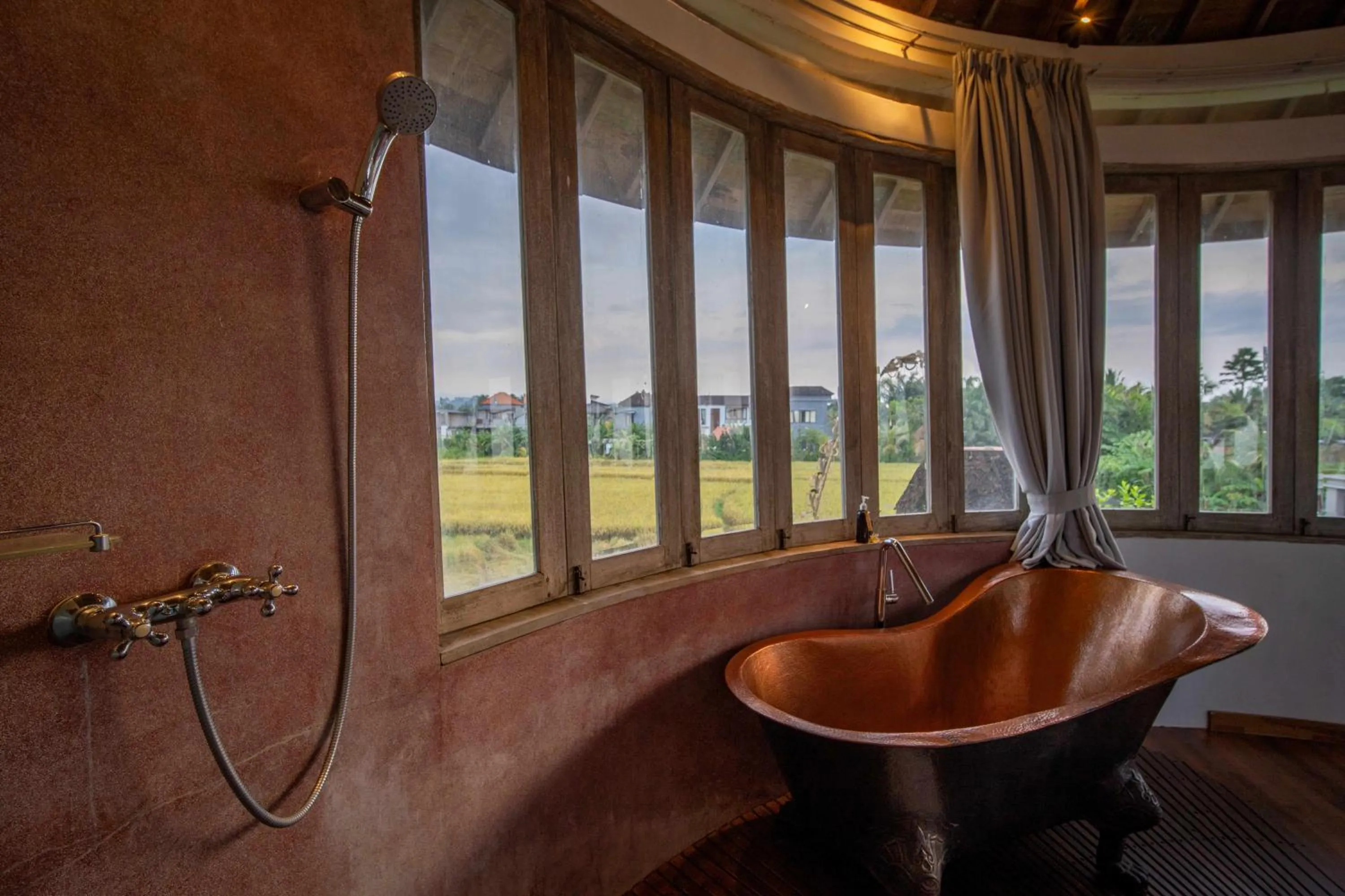 Bath in Aryaswara Villa Ubud