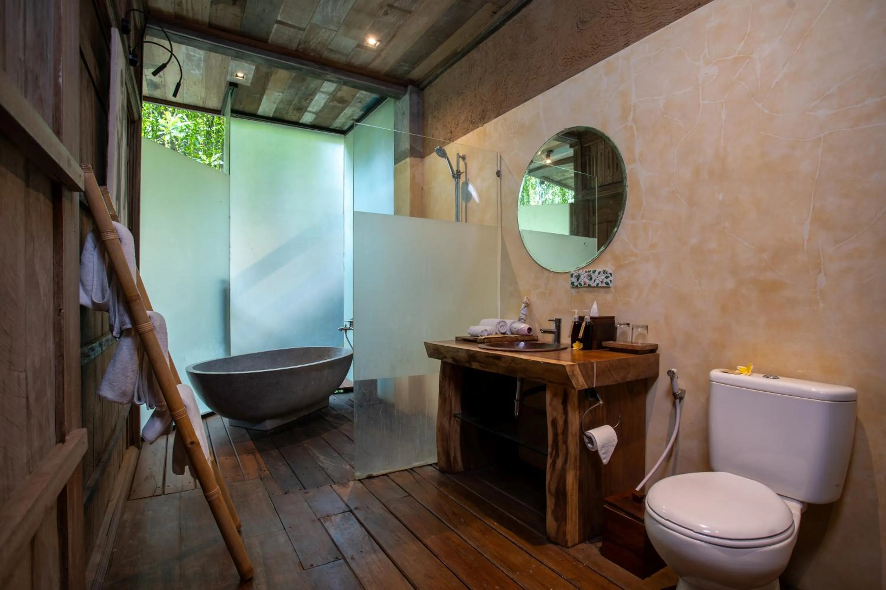 Shower in Aryaswara Villa Ubud