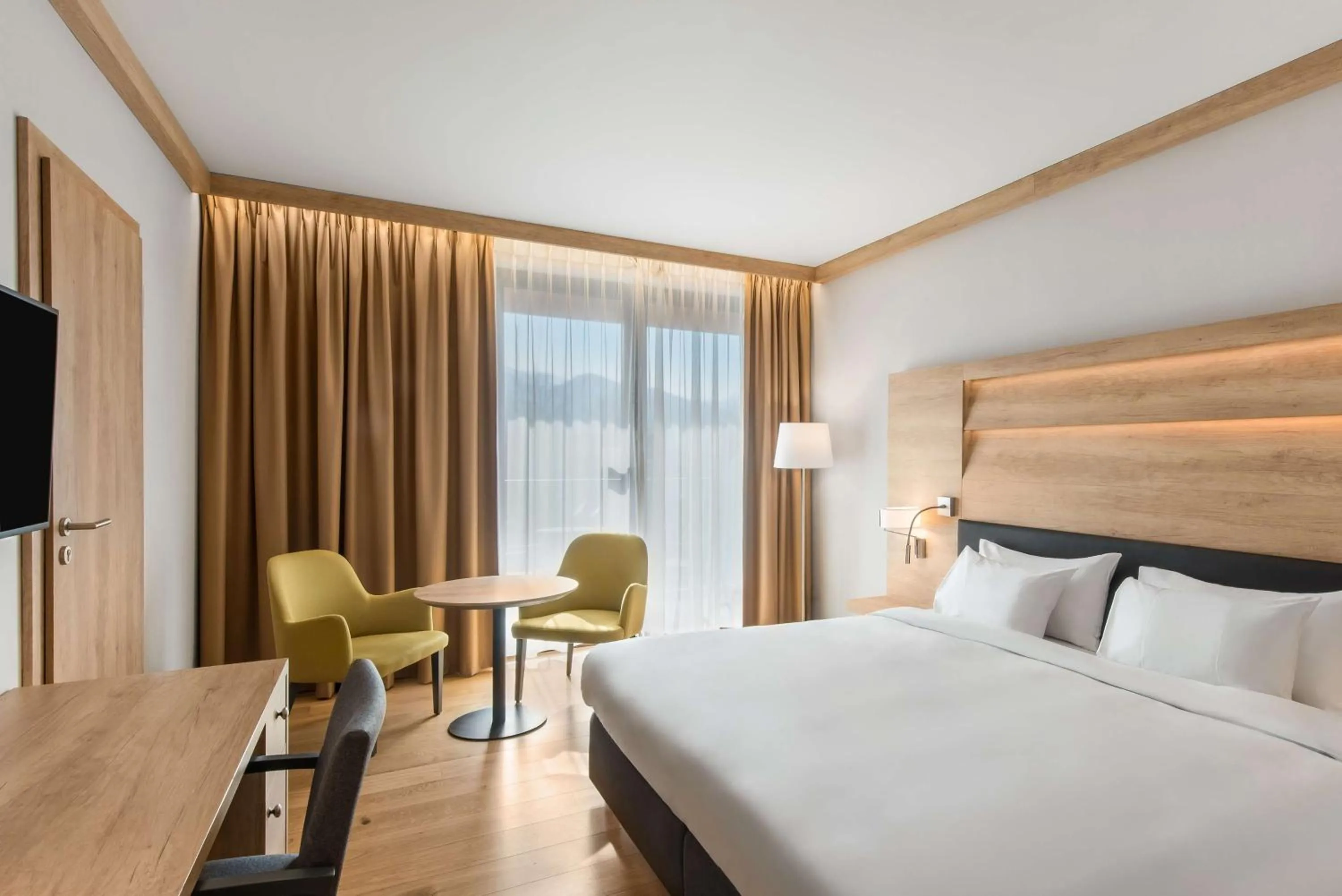 Day, Bed in Radisson Blu Hotel & Residences
