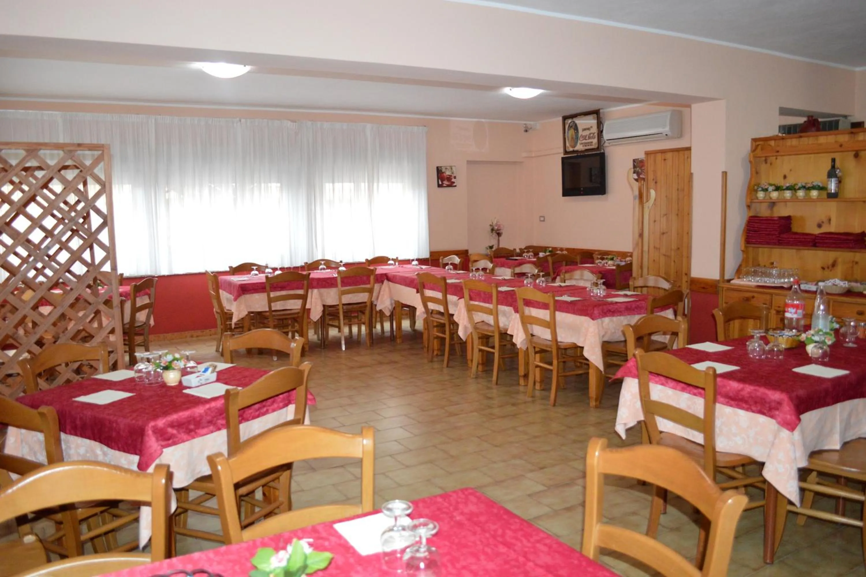Restaurant/places to eat in La Lanterna Hotel