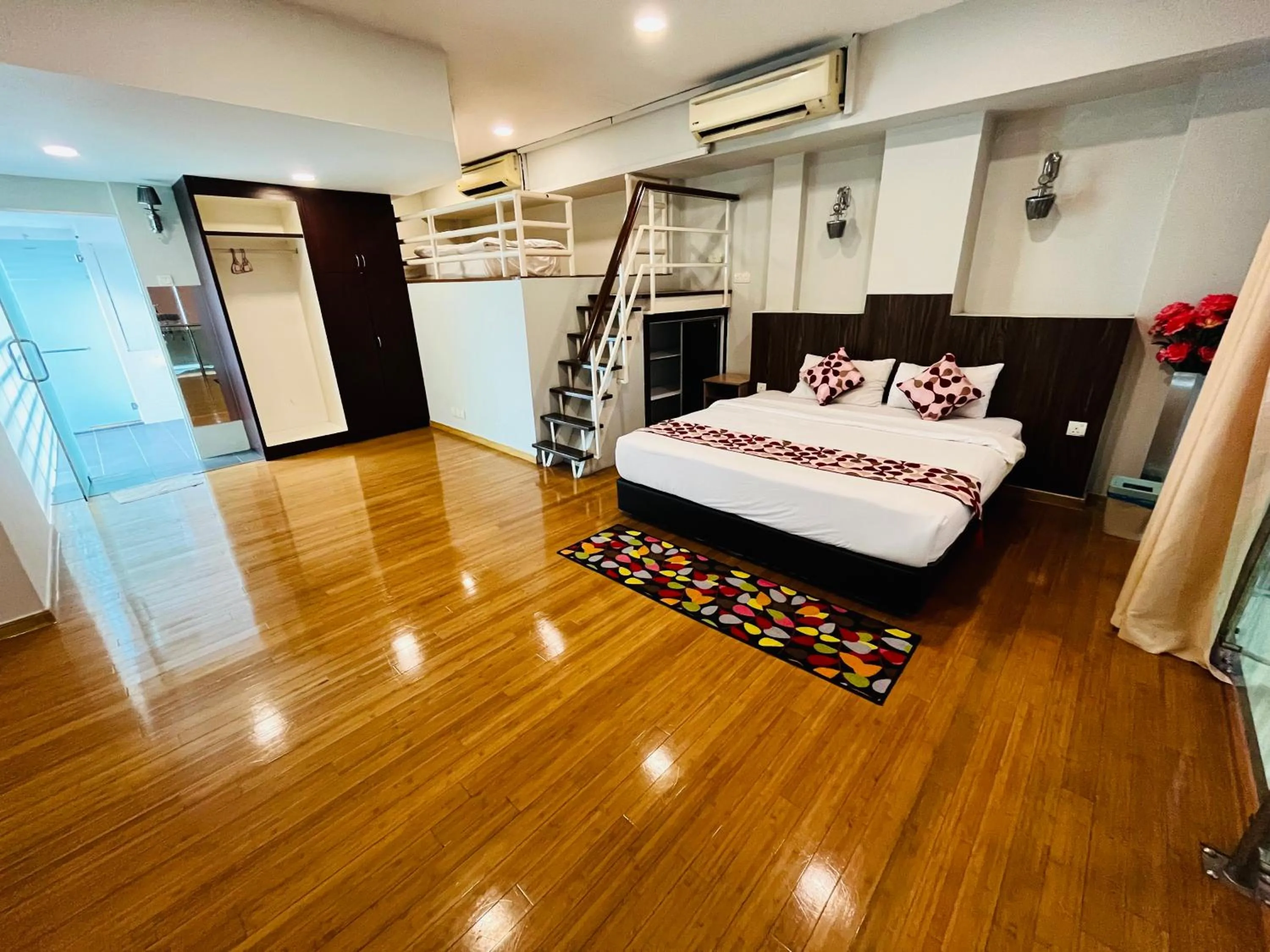 Property building, Bed in Sky Hotel @ Pudu