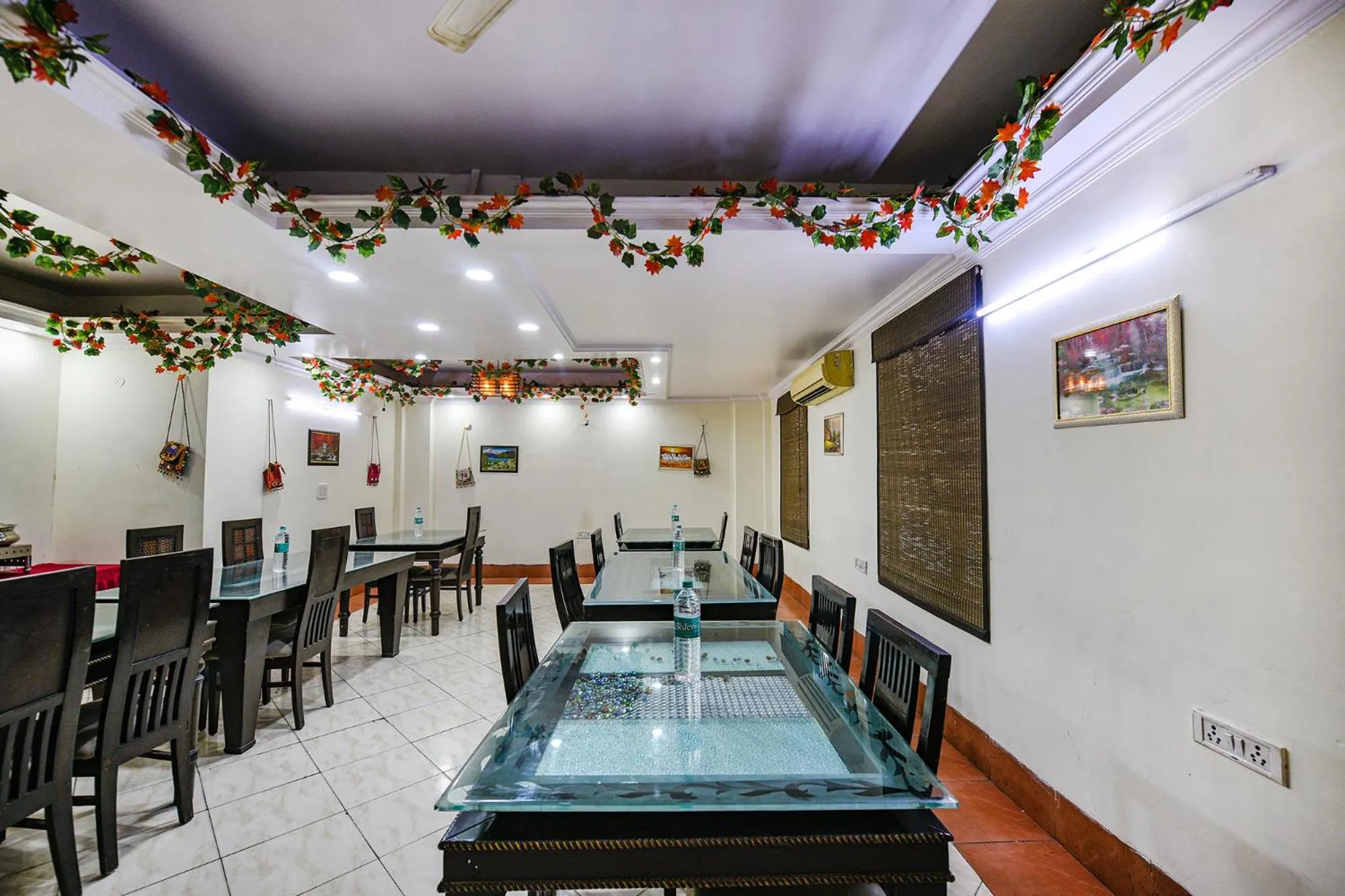 Restaurant/places to eat in FabExpress Swiss International - Nr Patel Nagar Metro