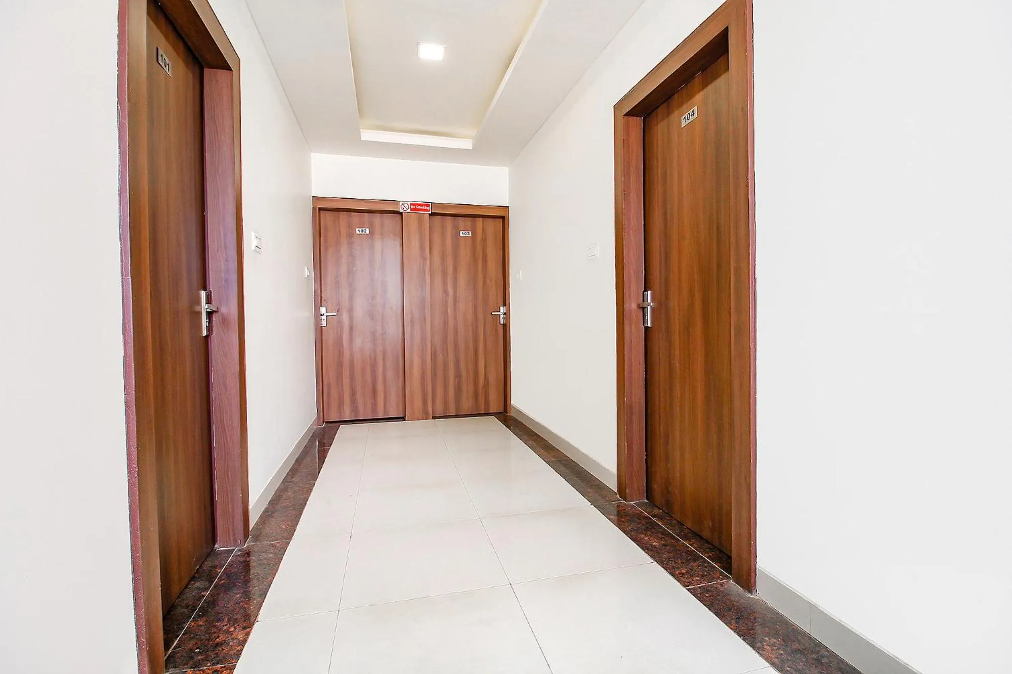 Lobby or reception in FabExpress Comfort Stay I