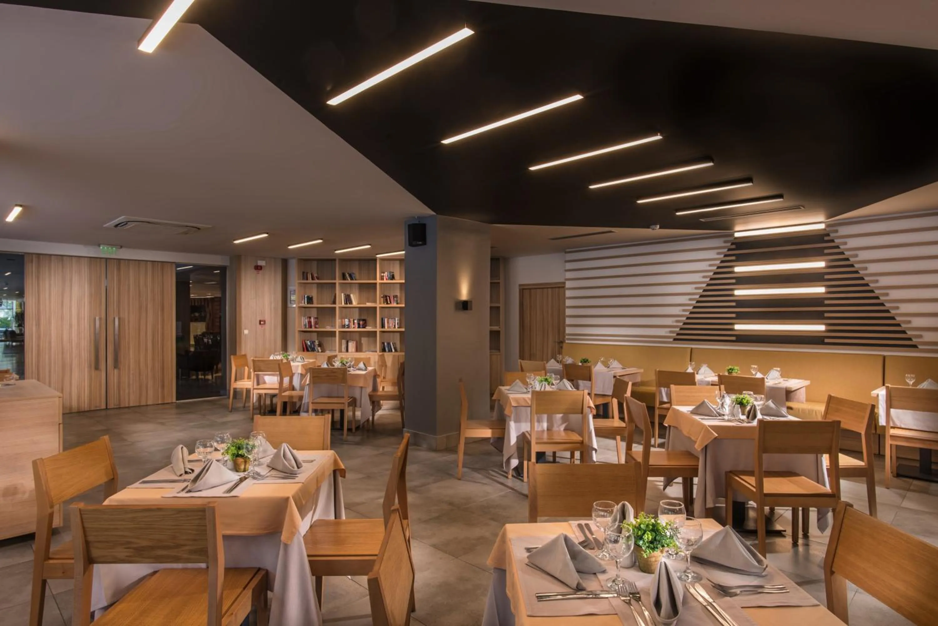 Restaurant/places to eat in HVD Viva Club Ultra All Inclusive - Private Beach & Free Parking