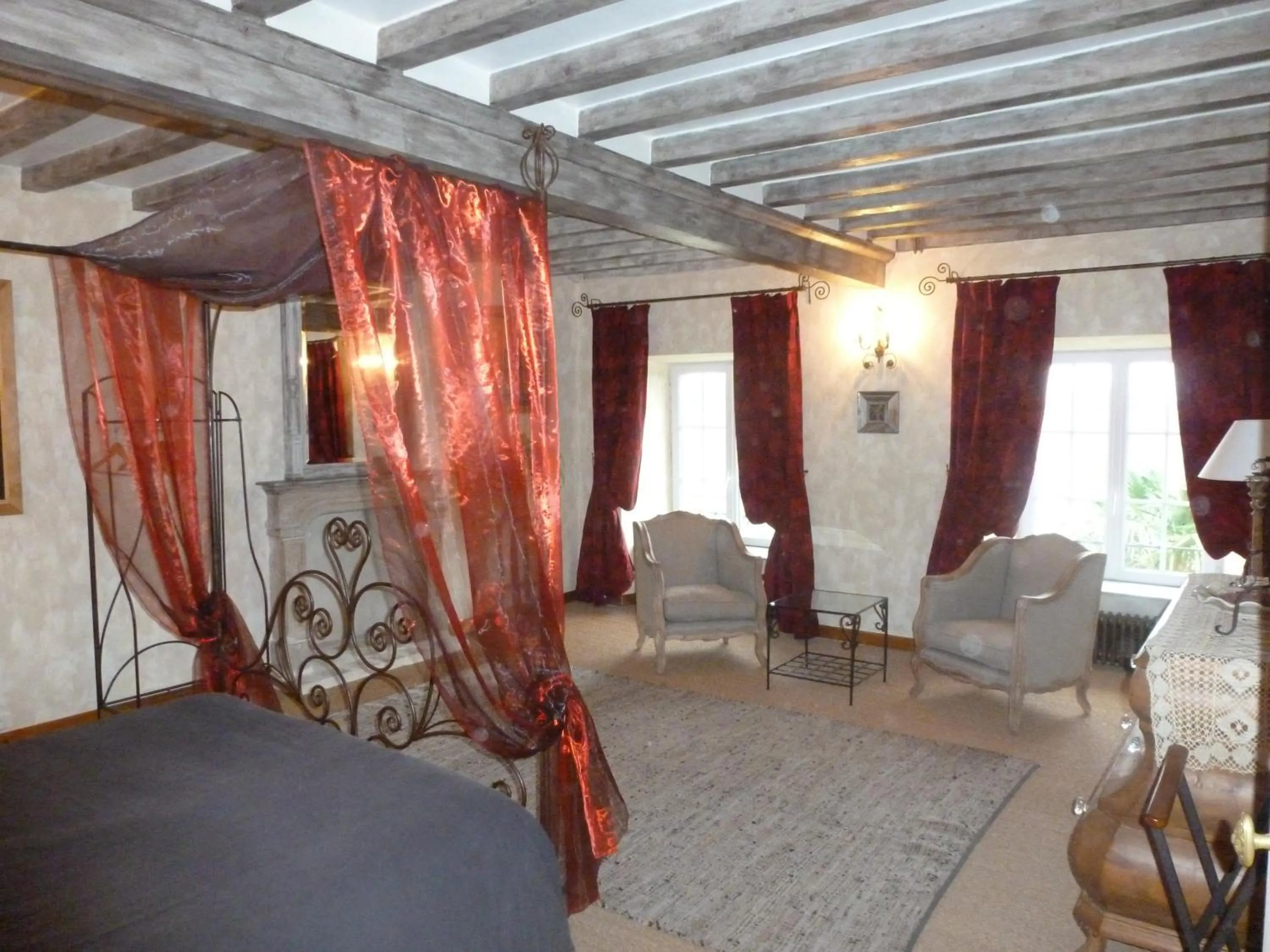 Bedroom in Manoir De Savigny