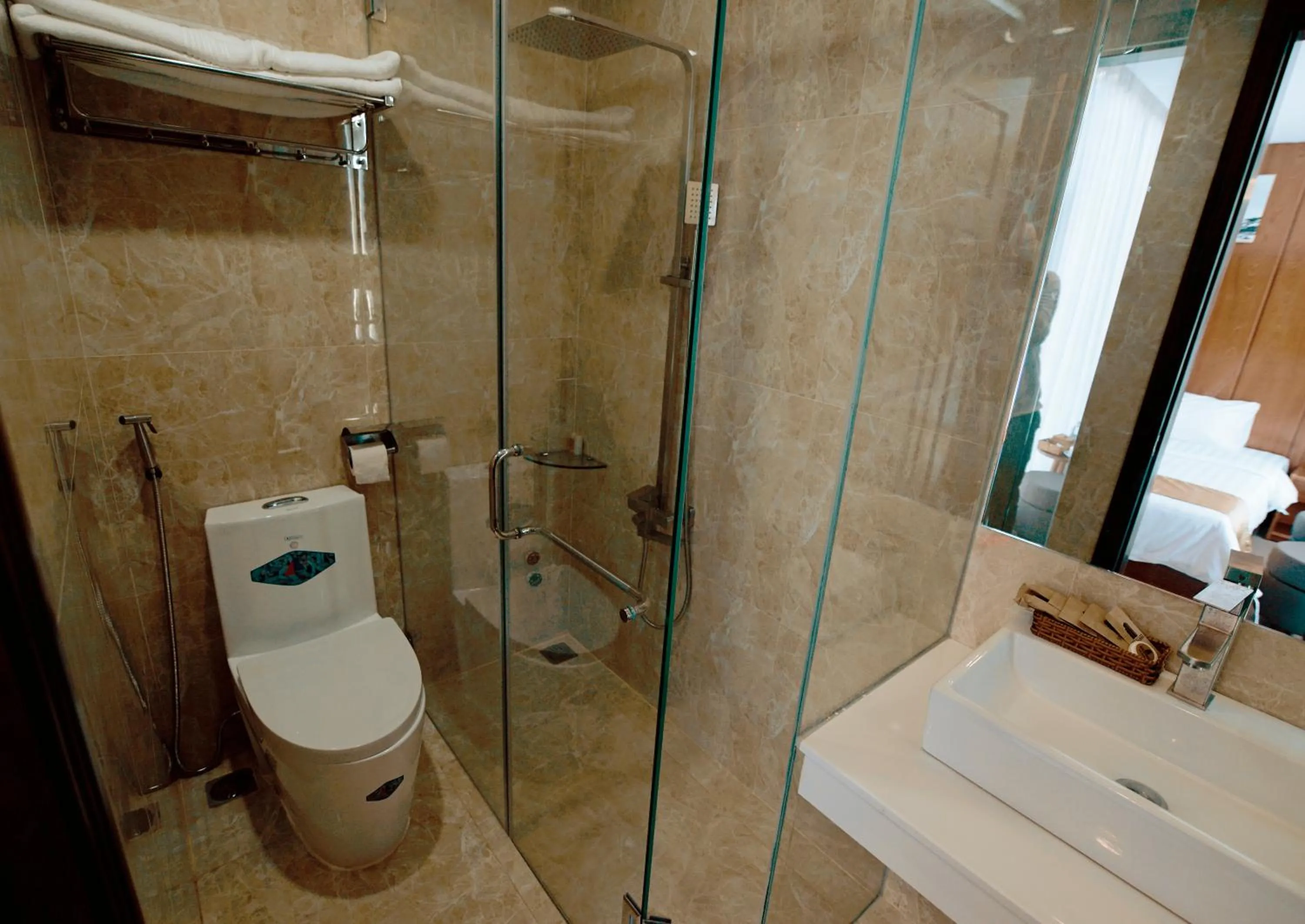 Toilet in Mira Hotel Quy Nhơn