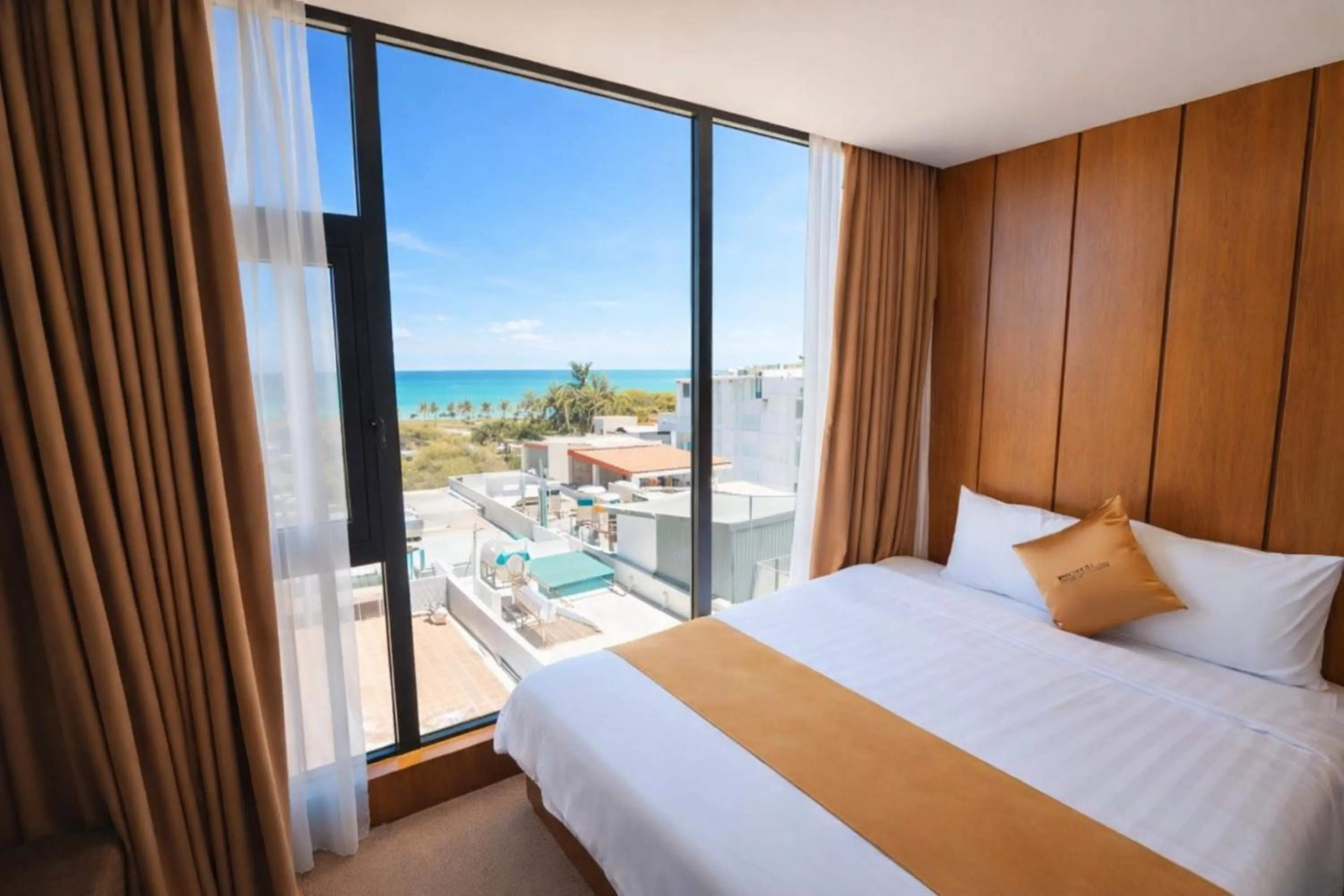 Day, Bed in Mira Hotel Quy Nhơn