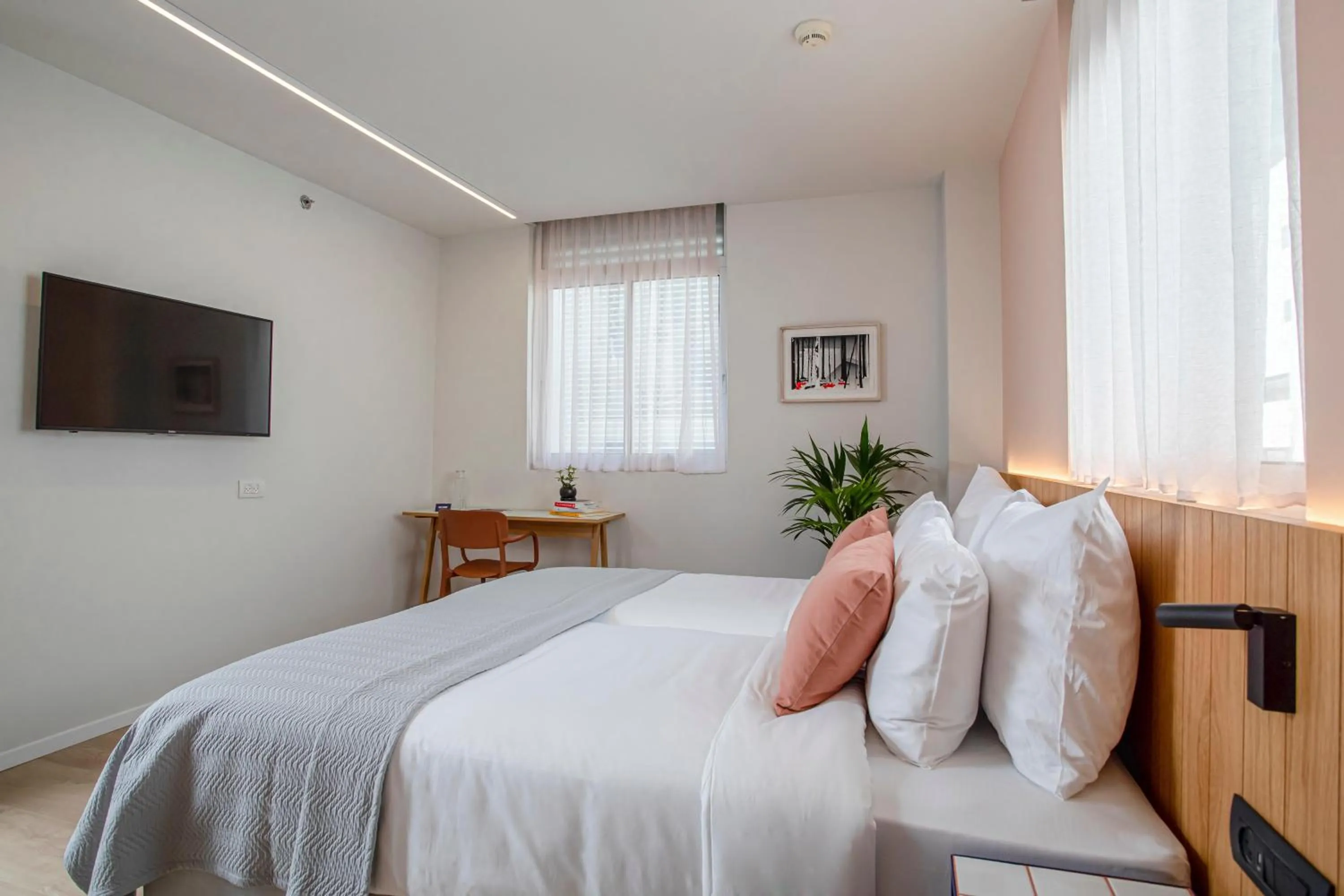 Photo of the whole room, Bed in Artist Hotel - an Atlas Boutique Hotel