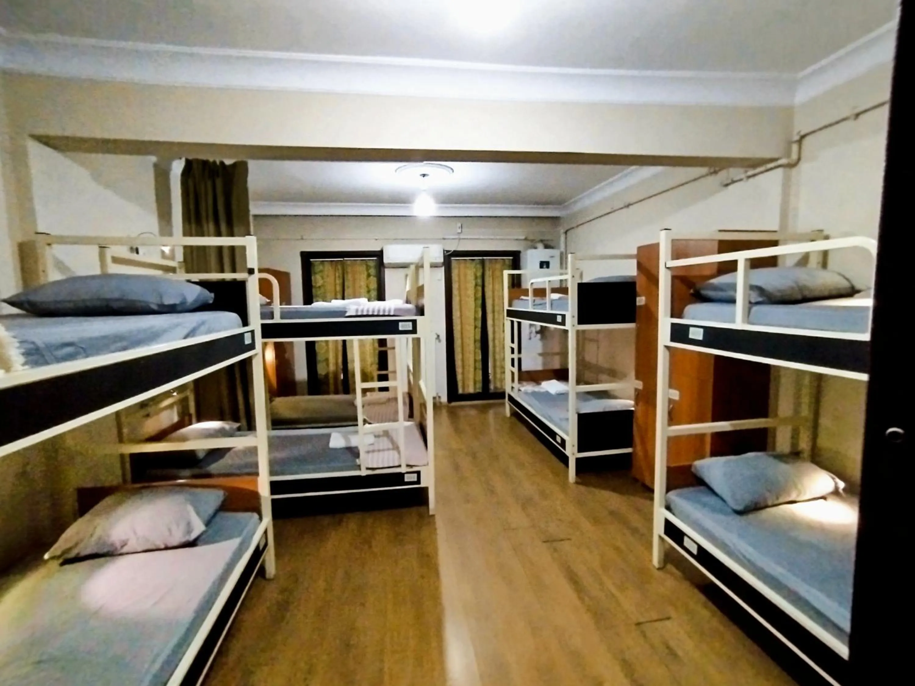Photo of the whole room, Bed in Taksim City ivy Hostel