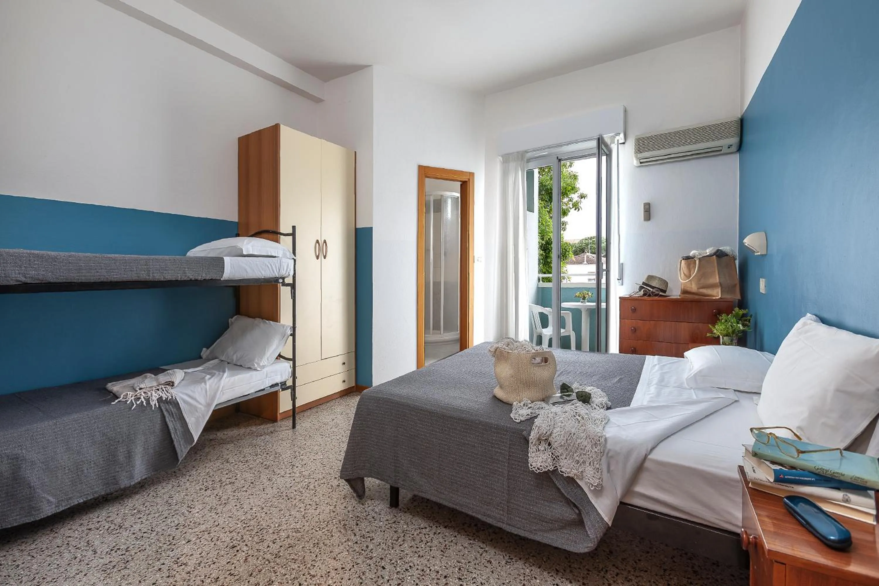 Bedroom, Bed in Hotel Pacific