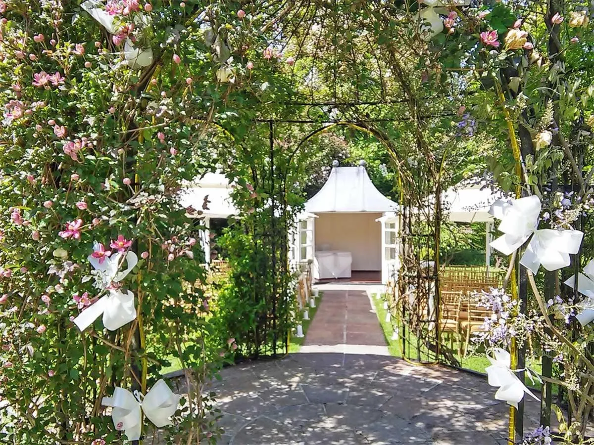 Garden in Fox & Hounds Country Hotel