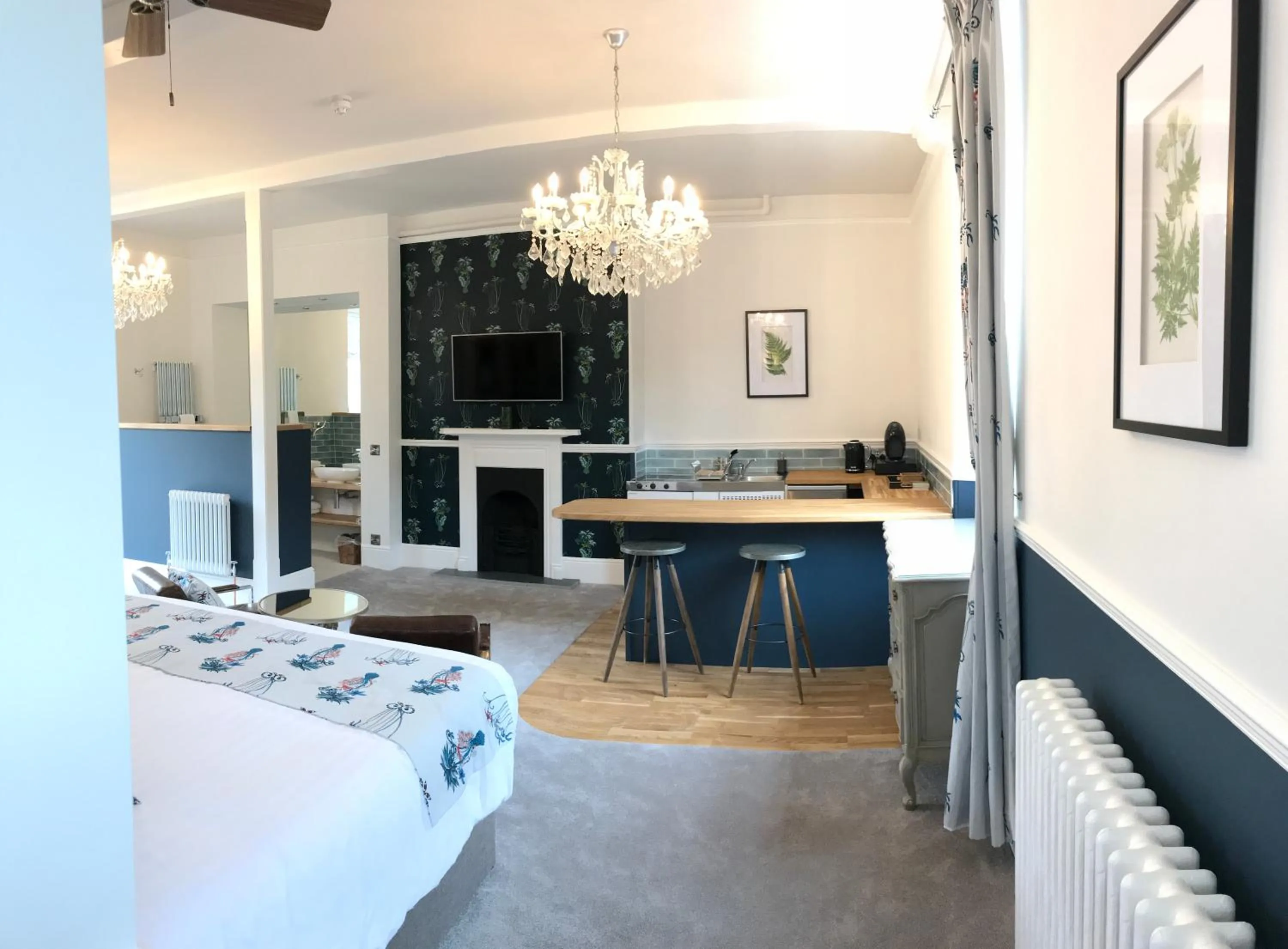 Bed in Fox & Hounds Country Hotel