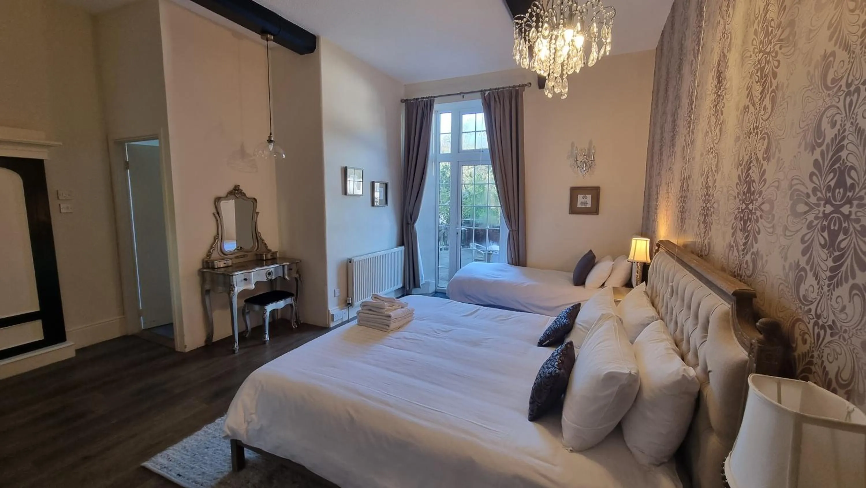 Bed in Fox & Hounds Country Hotel