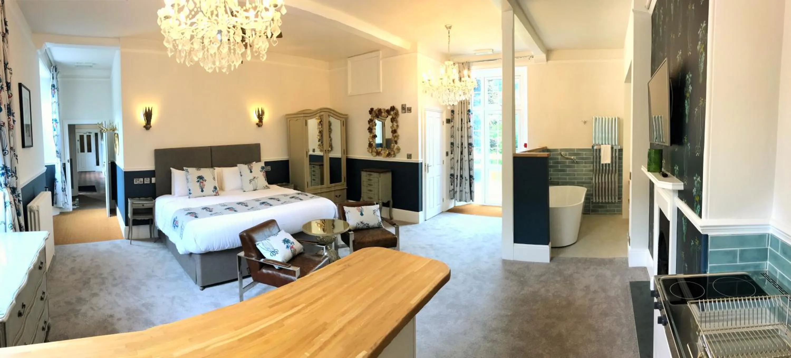 Bed in Fox & Hounds Country Hotel