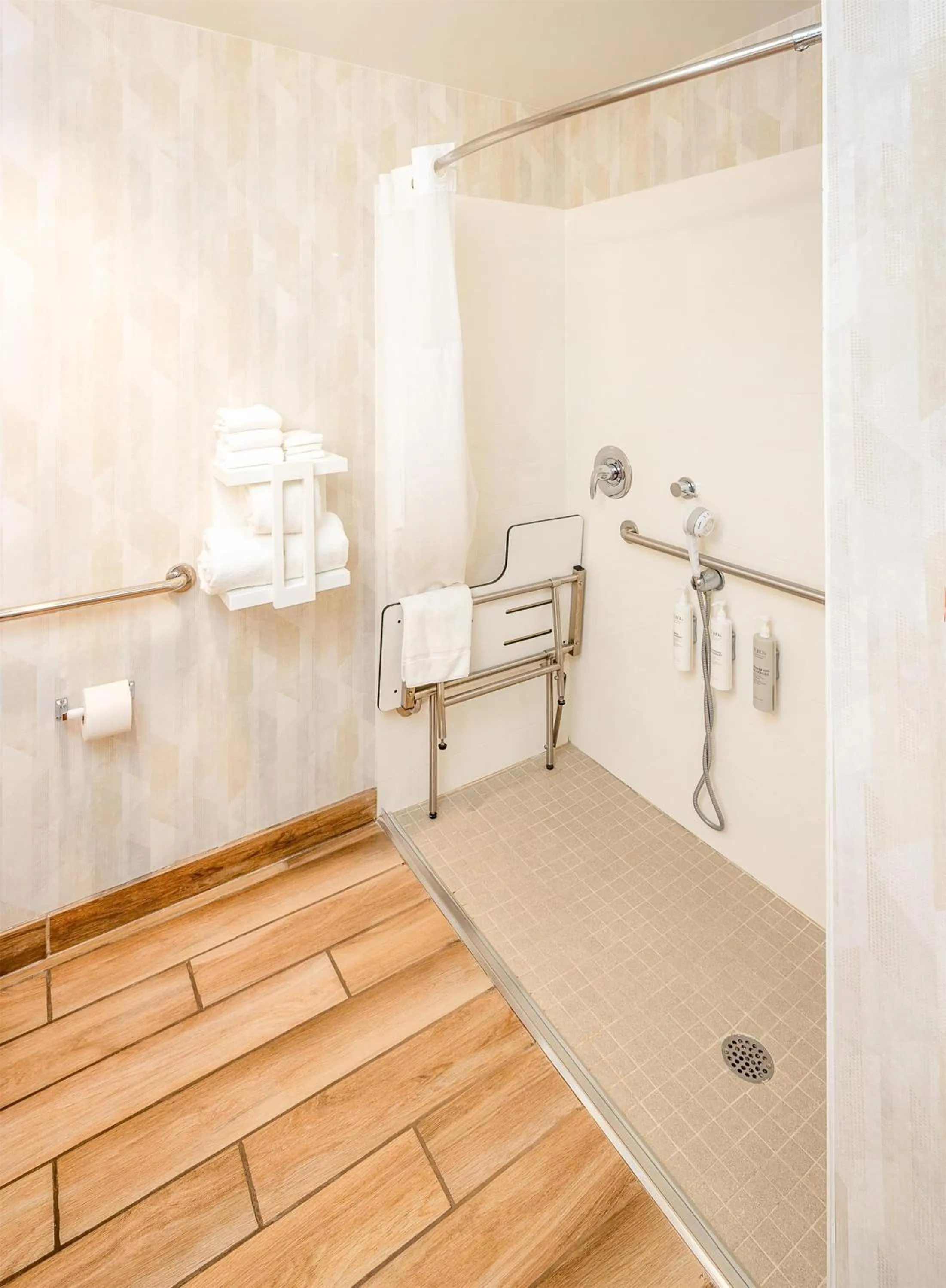 Bathroom in Hampton Inn & Suites St. Augustine-Vilano Beach