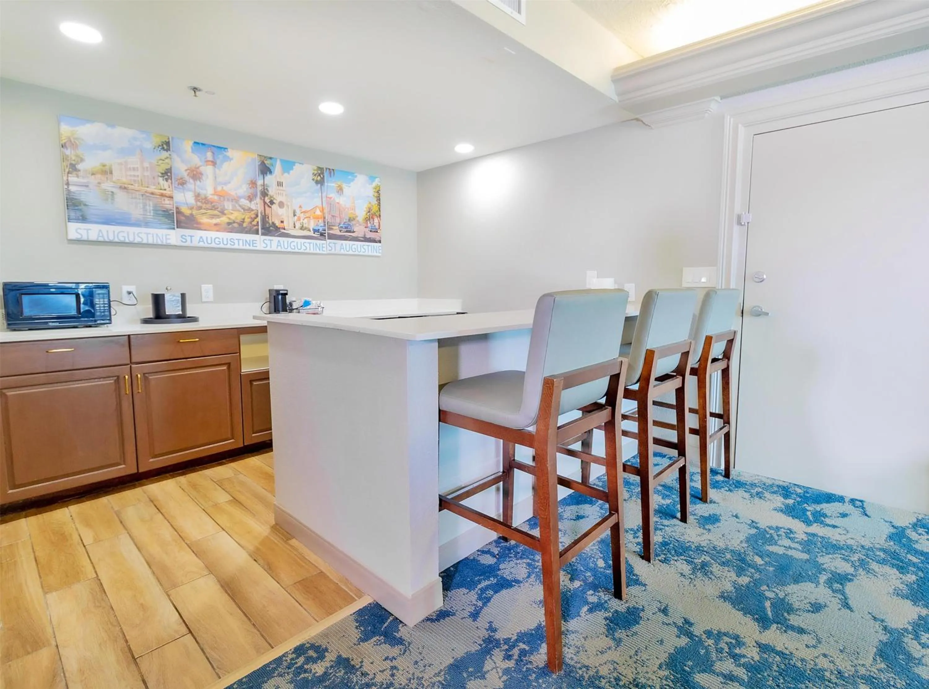 Living room in Hampton Inn & Suites St. Augustine-Vilano Beach