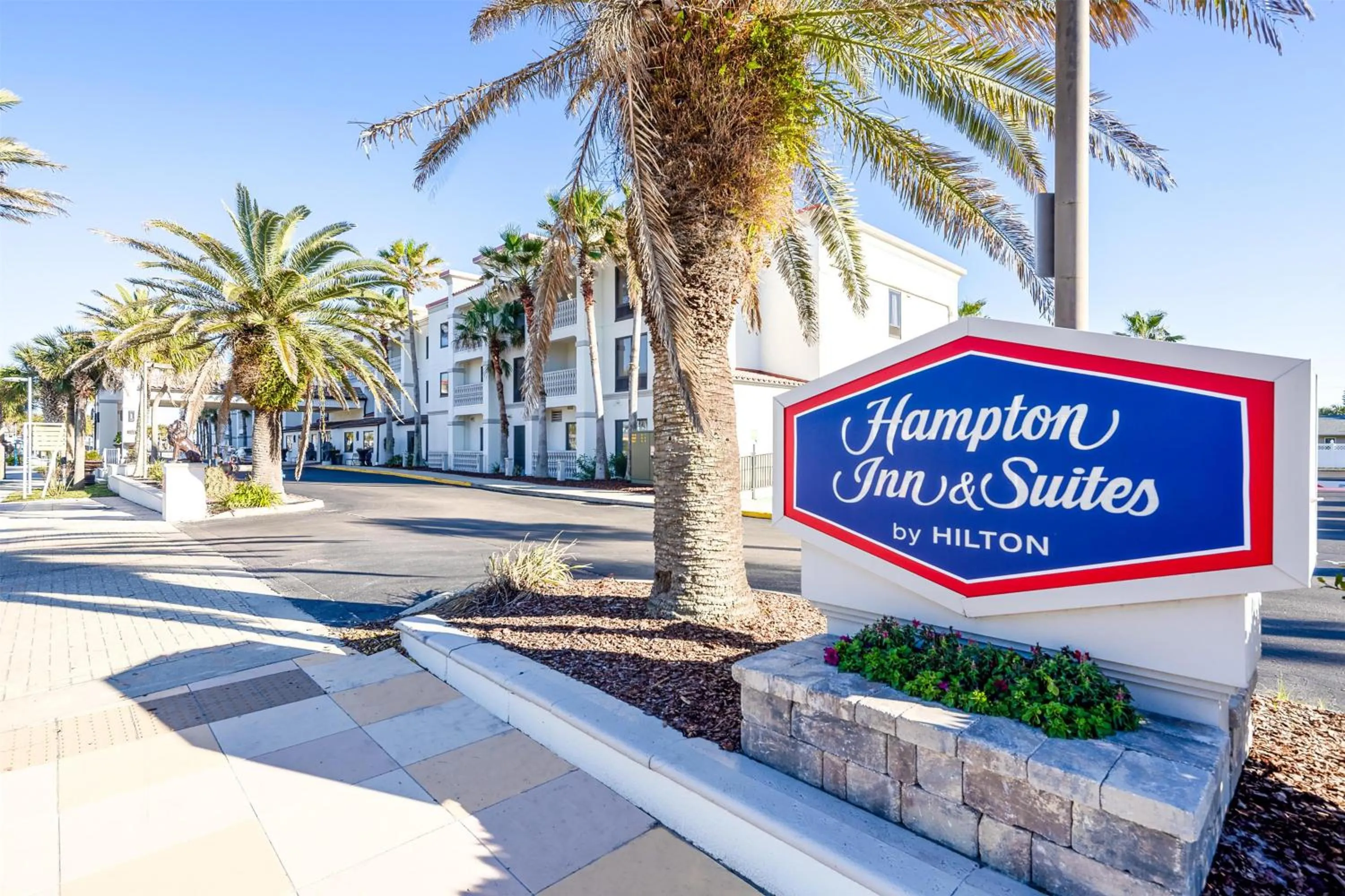 Property building in Hampton Inn & Suites St. Augustine-Vilano Beach
