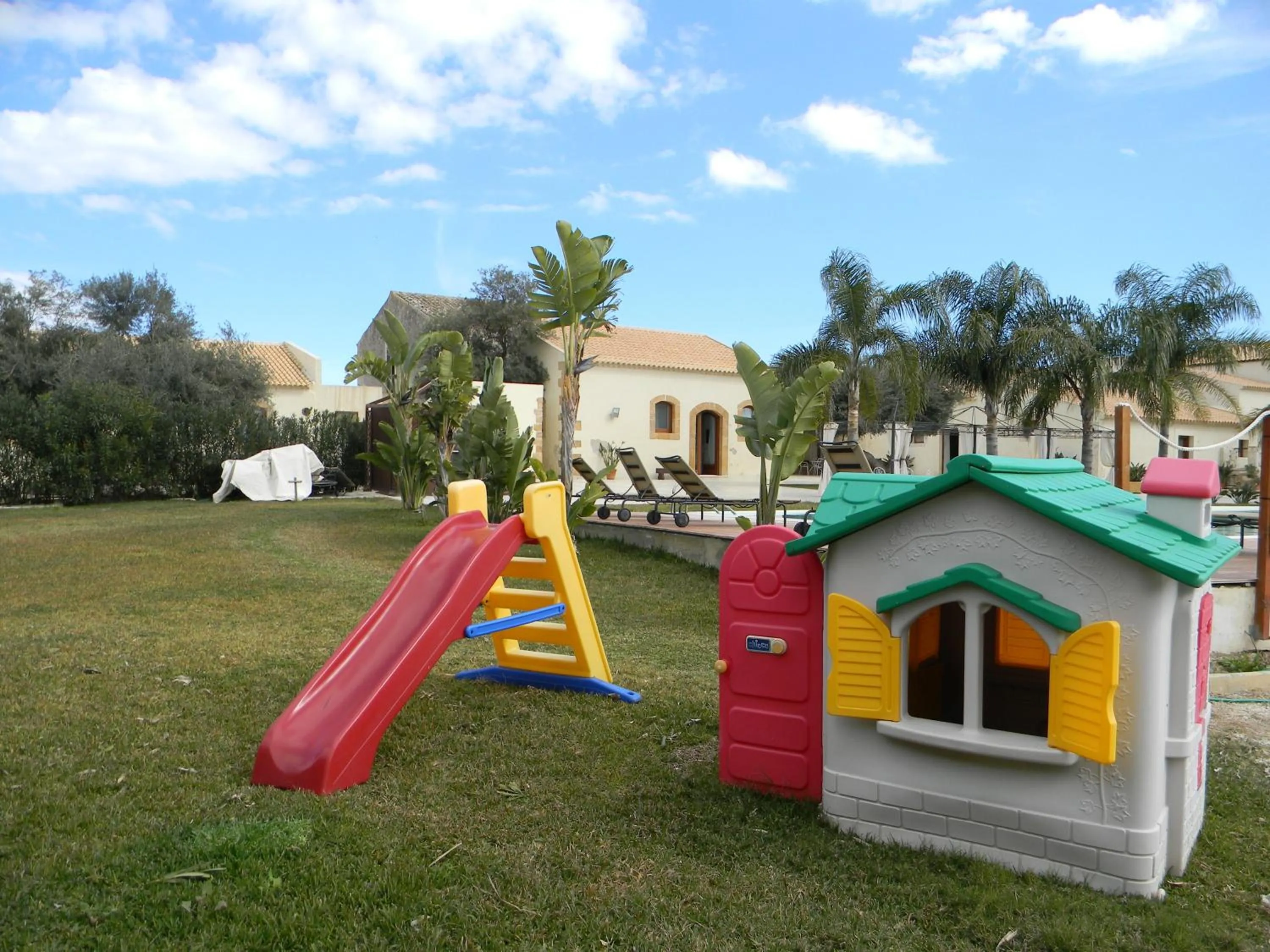 Children play ground in Life Hotels Kalaonda Resort