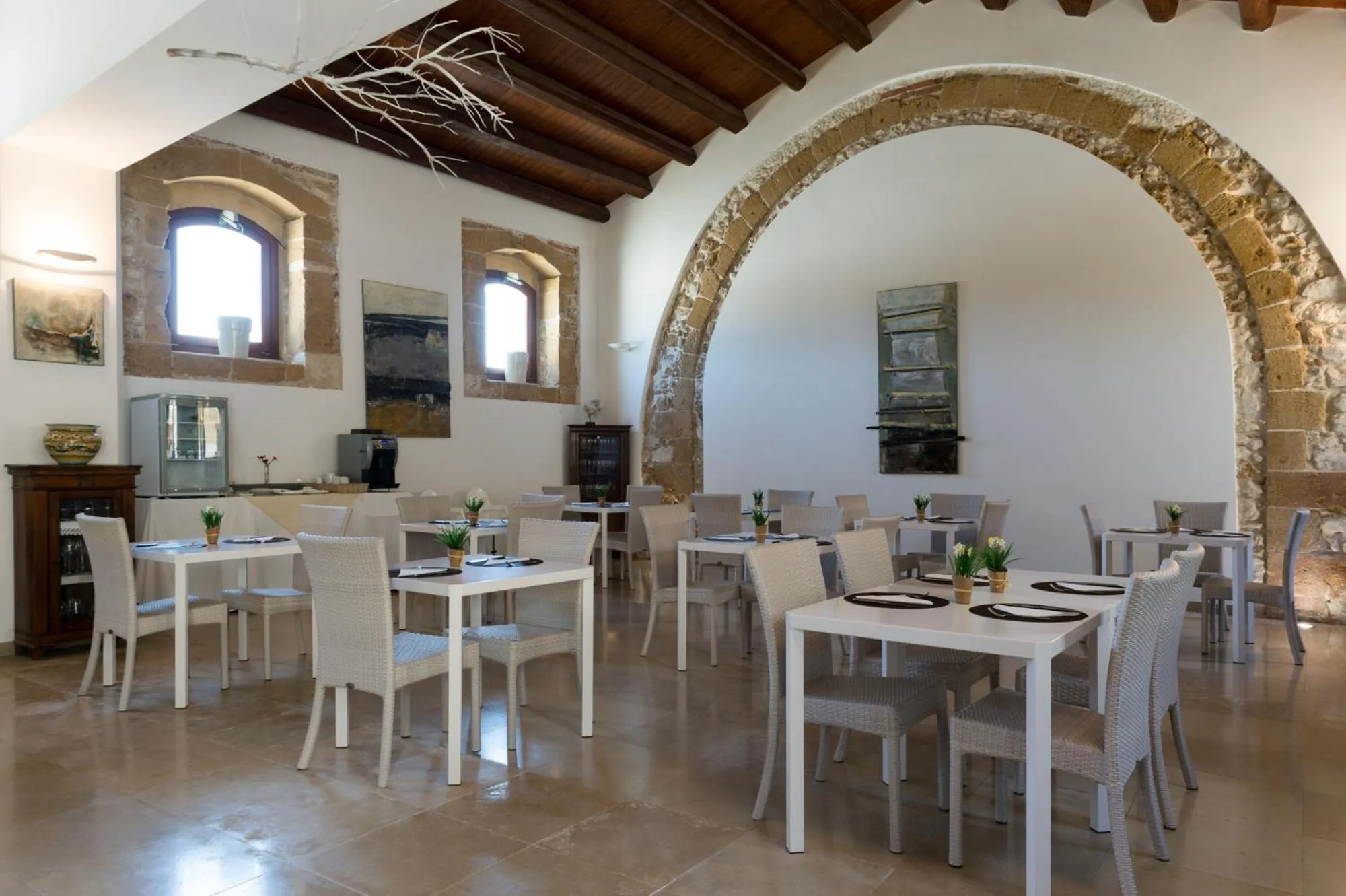 Restaurant/places to eat in Life Hotels Kalaonda Resort