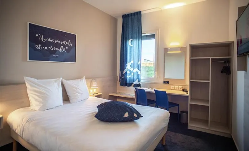 Bedroom, Bed in Ace Hôtel Paris Sud Villabe