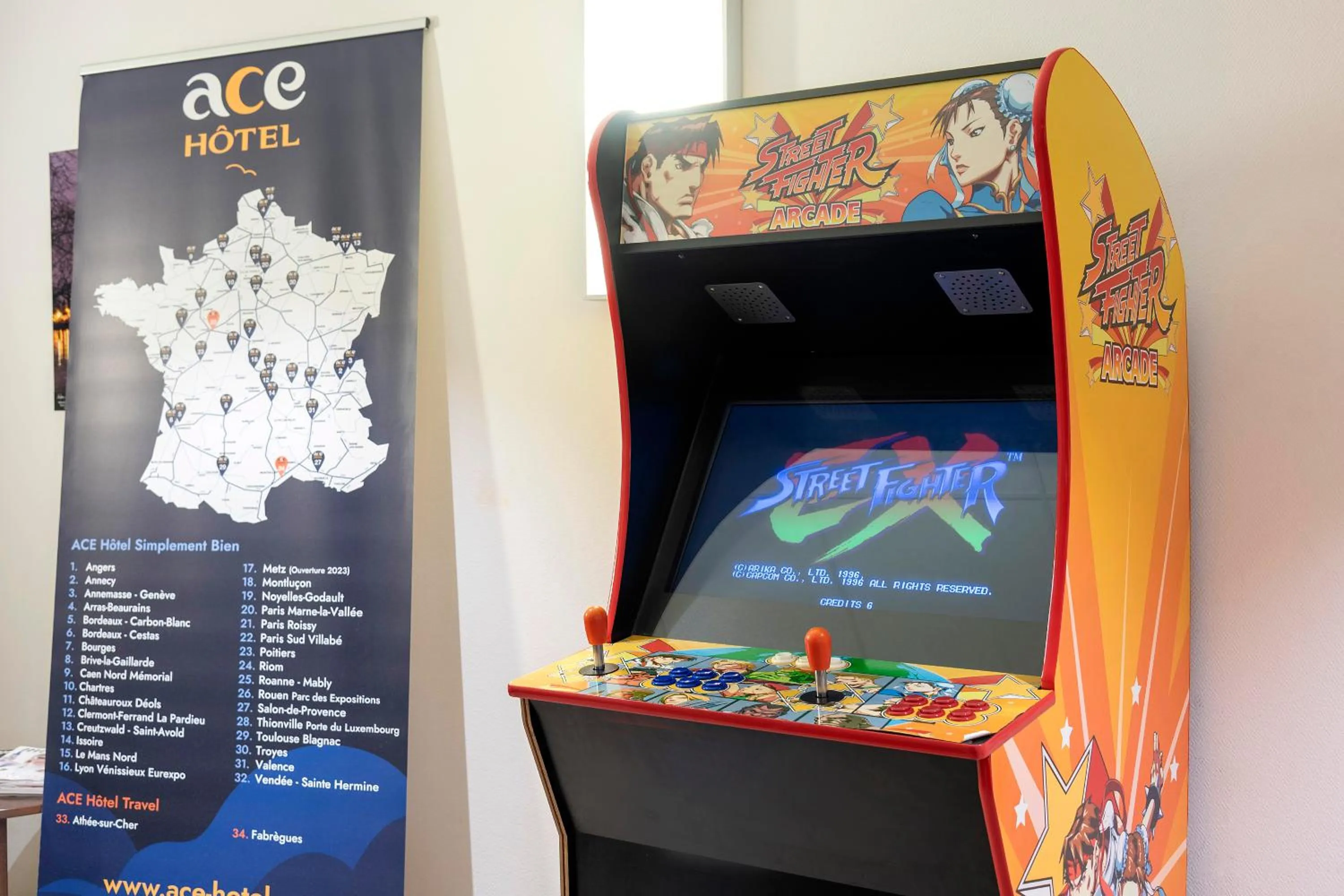 Business facilities in Ace Hôtel Paris Sud Villabe